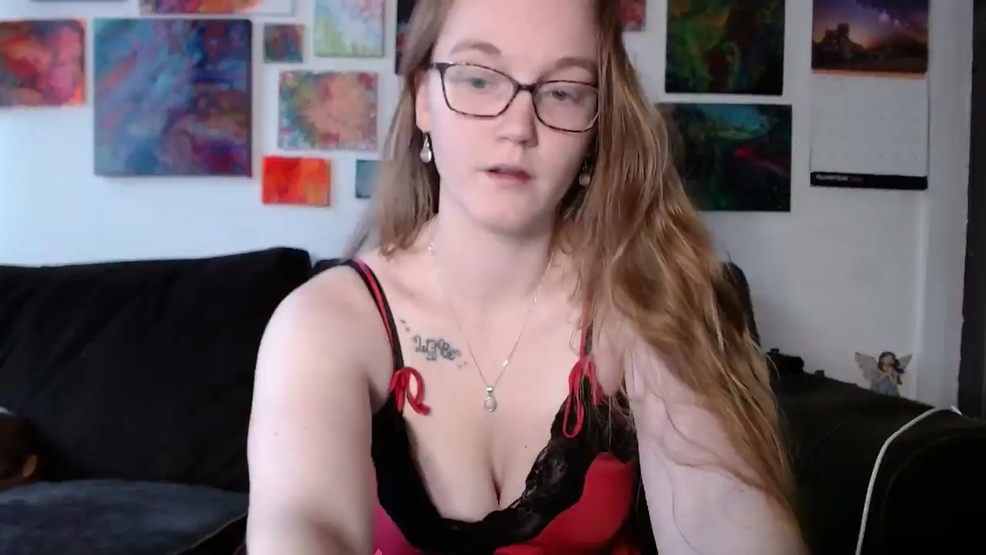 Gallery image thumbnail from VelvetVixxxen's myfreecams stream on, 11/18/2024, 22:57 image 6 of 20