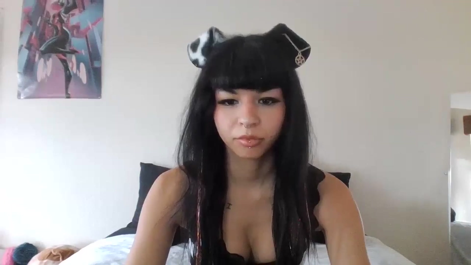 Gallery image thumbnail from Velvet_Kaida's myfreecams stream on, 06/14/2024, 20:58 image 3 of 20