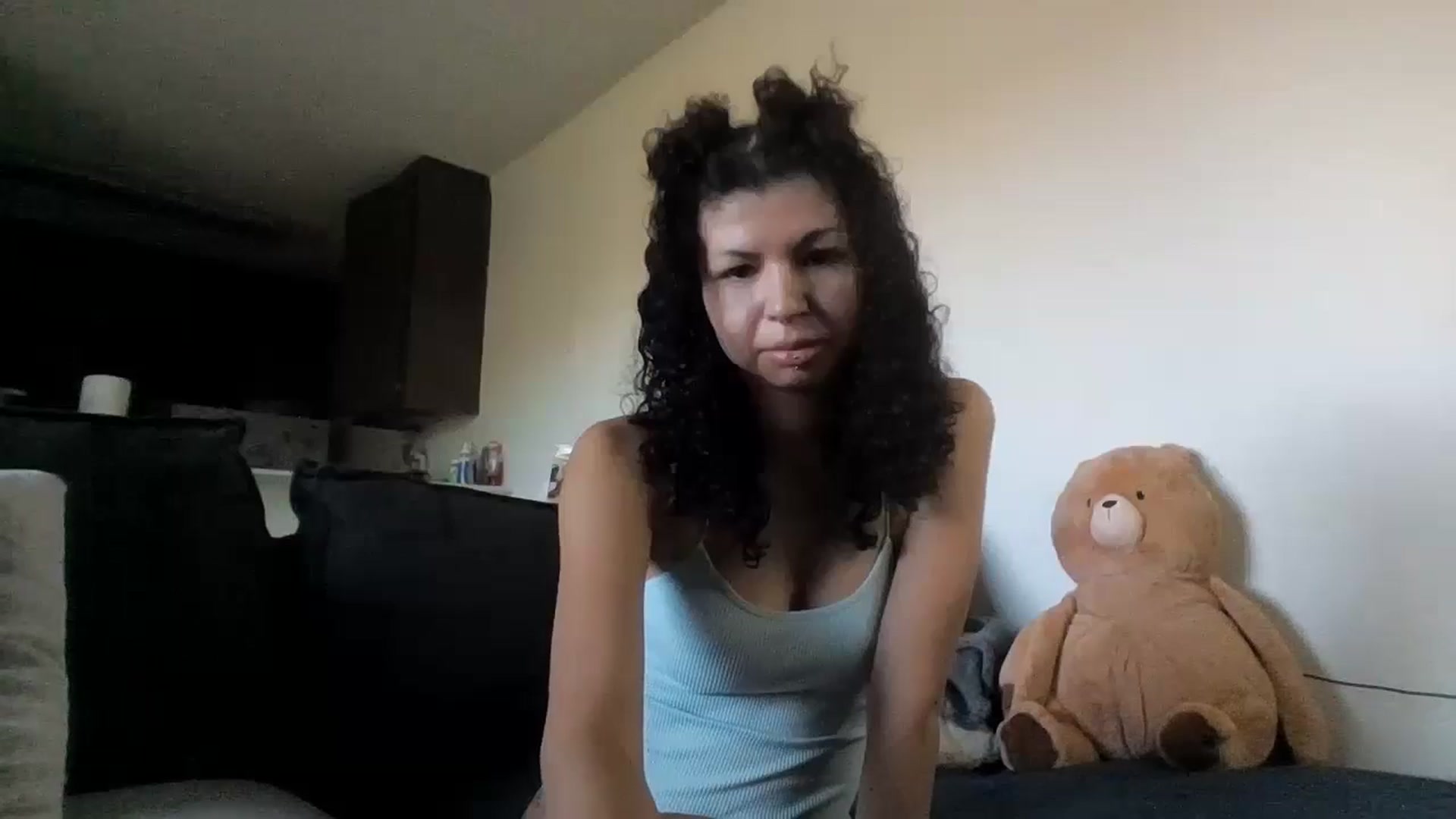 Gallery image thumbnail from Velvet_Kaida's myfreecams stream on, 06/17/2024, 19:22 image 18 of 20