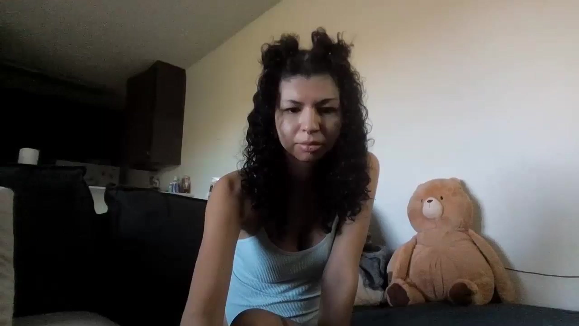 Gallery image thumbnail from Velvet_Kaida's myfreecams stream on, 06/17/2024, 19:22 image 14 of 20