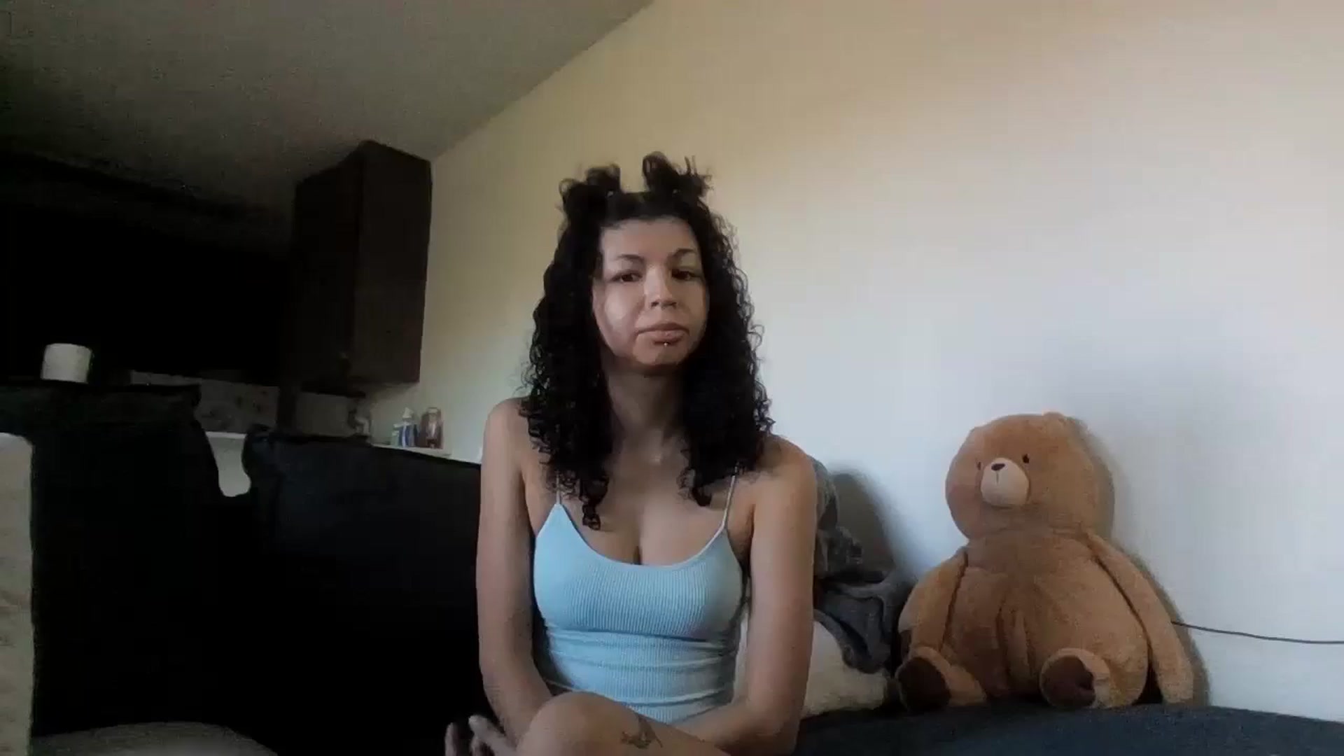 Gallery image thumbnail from Velvet_Kaida's myfreecams stream on, 06/17/2024, 19:22 image 13 of 20