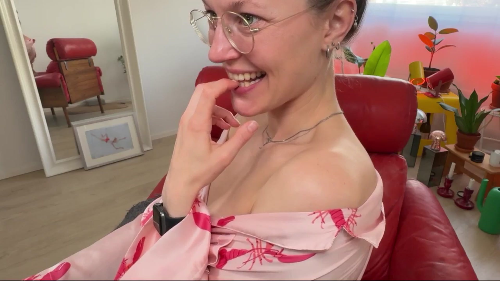 Gallery image thumbnail from Velvet_Orbit's myfreecams stream on, 05/27/2025, 12:12 image 4 of 20