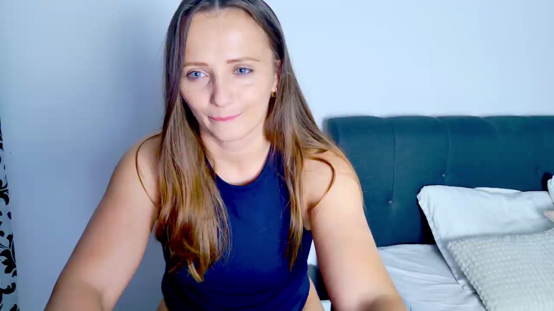 Gallery image thumbnail from Velvet_whisper's myfreecams stream on, 09/07/2026, 17:33 image 18 of 20