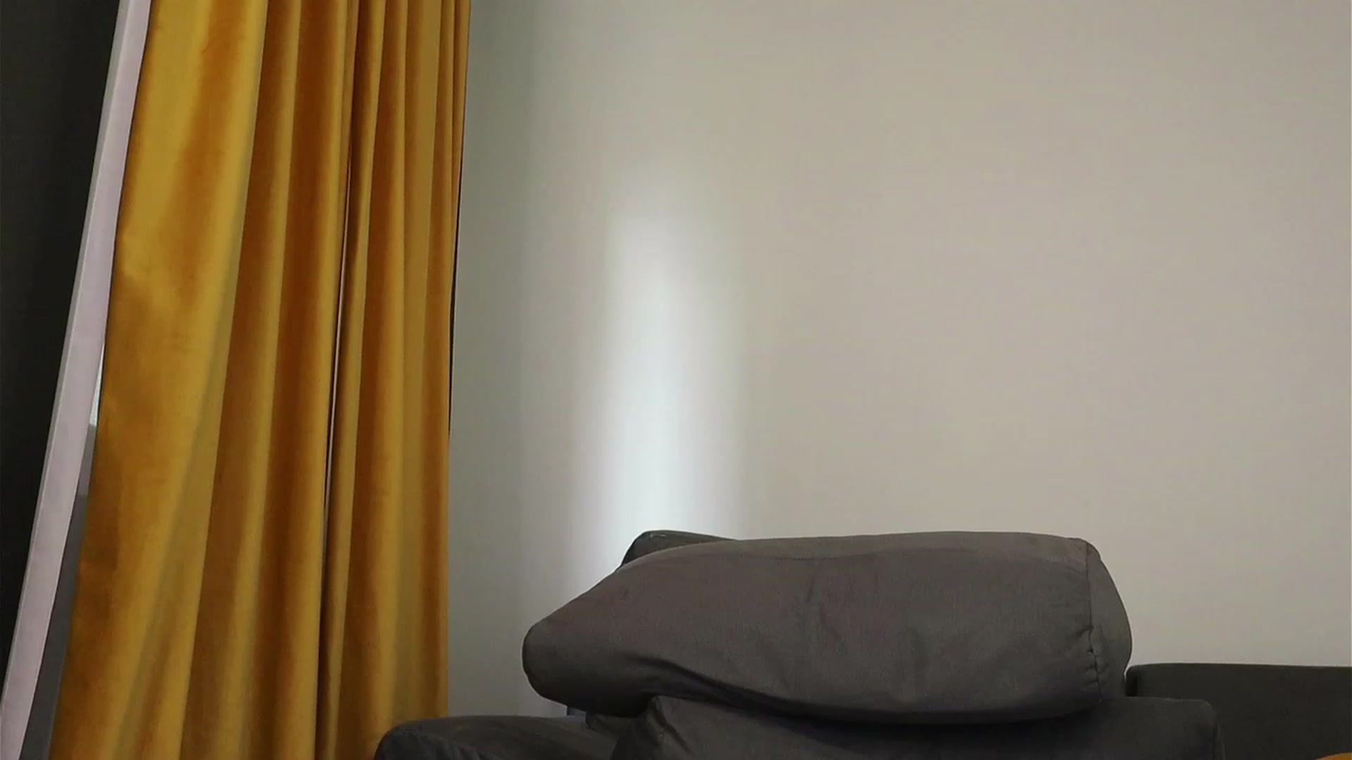Gallery image thumbnail from VelvettAngel's myfreecams stream on, 01/06/2024, 13:31 image 13 of 20