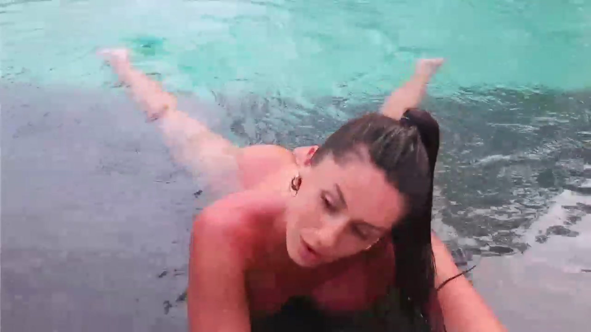 Gallery image thumbnail from VelvettAngel's myfreecams stream on, 02/13/2024, 10:57 image 17 of 20