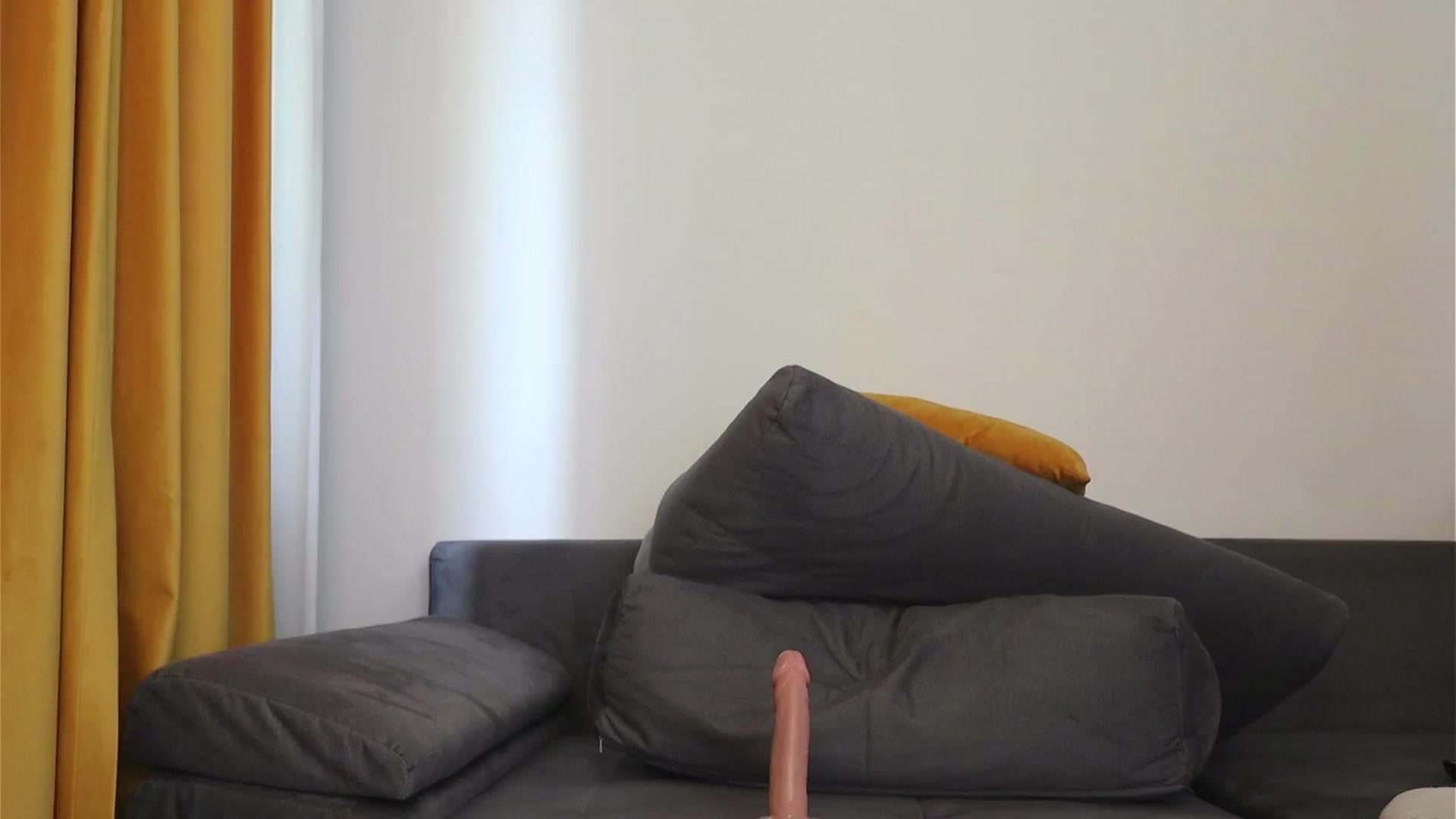 Gallery image thumbnail from VelvettAngel's myfreecams stream on, 04/03/2024, 10:34 image 17 of 20