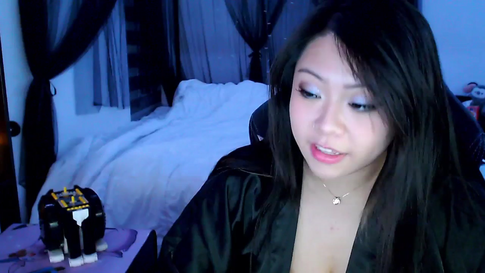 Gallery image thumbnail from VelvetteKitty's myfreecams stream on, 01/01/2026, 12:13 image 2 of 20