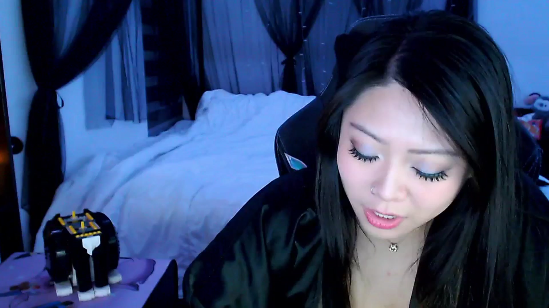 Gallery image thumbnail from VelvetteKitty's myfreecams stream on, 01/01/2026, 12:13 image 3 of 20