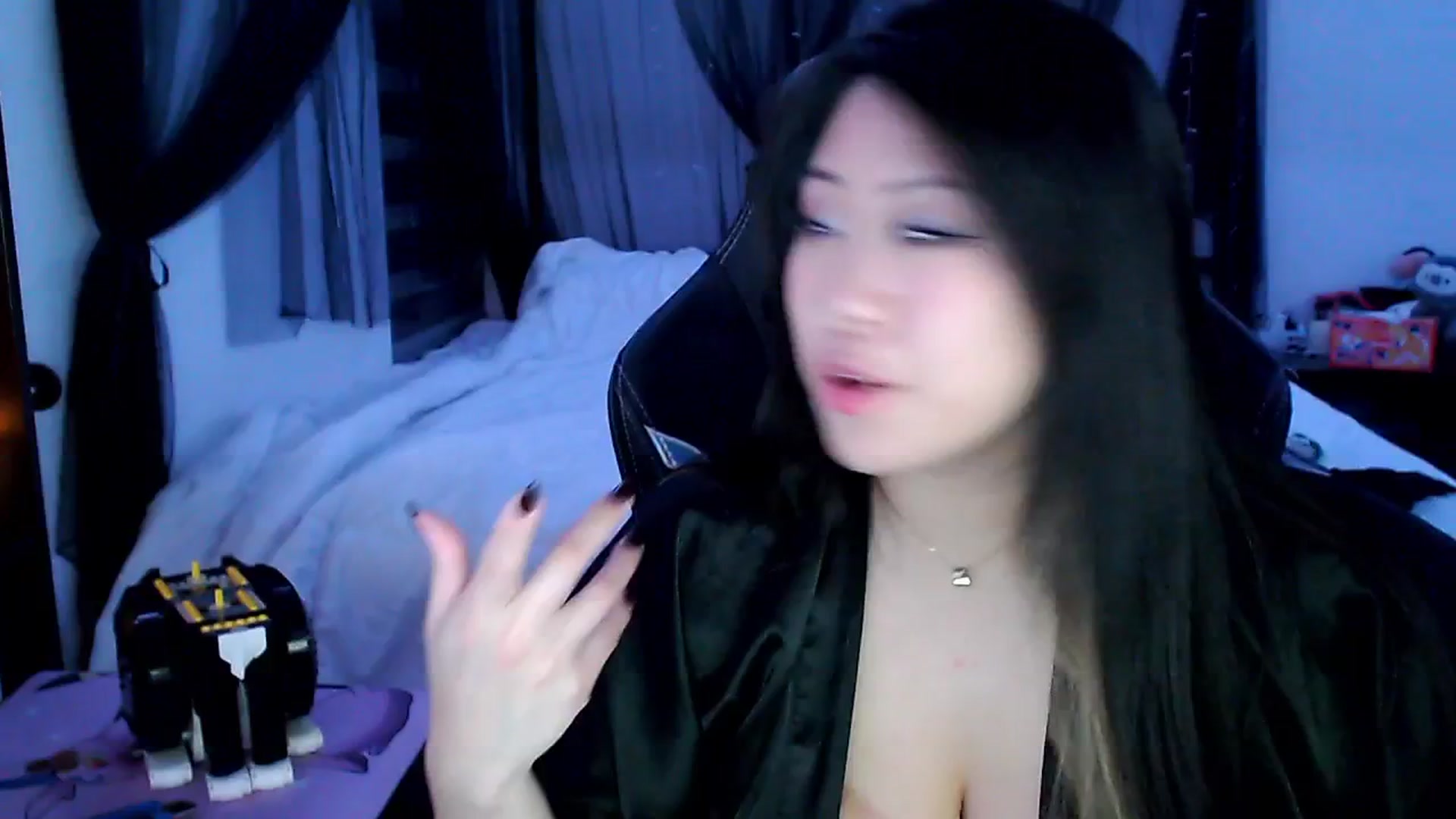 Gallery image thumbnail from VelvetteKitty's myfreecams stream on, 01/01/2026, 12:13 image 7 of 20