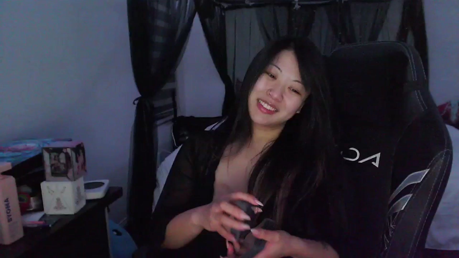 Gallery image thumbnail from VelvetteKitty's myfreecams stream on, 01/29/2026, 09:39 image 5 of 20