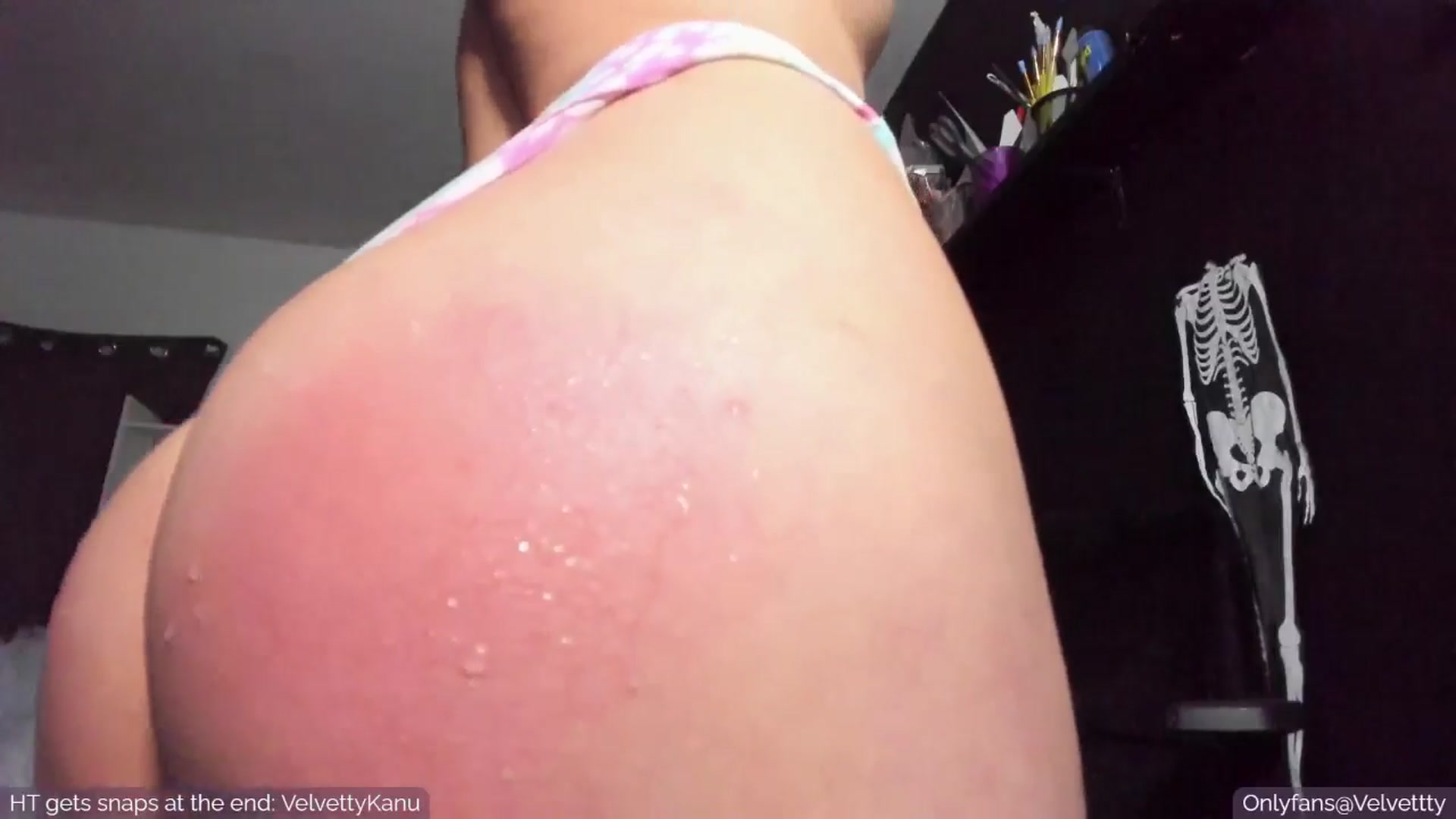 Gallery image thumbnail from Velvetty's myfreecams stream on, 05/27/2024, 08:13 image 16 of 20