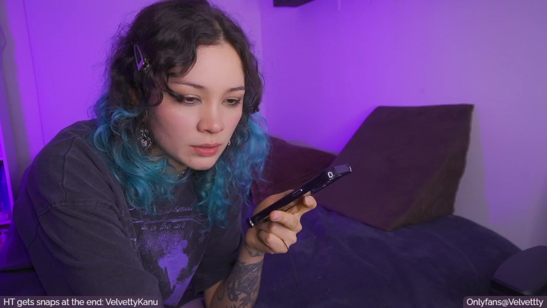 Gallery image thumbnail from Velvetty's myfreecams stream on, 12/25/2024, 05:12 image 14 of 20