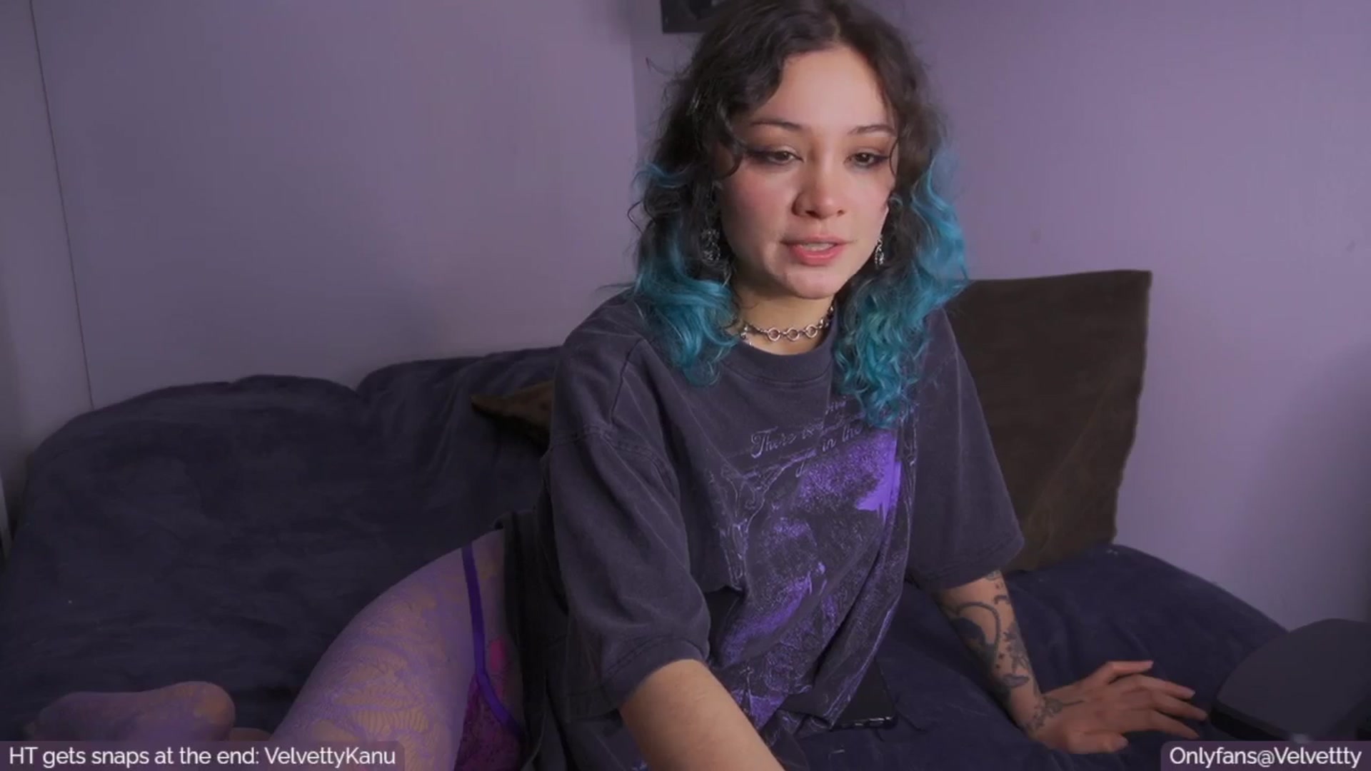 Gallery image thumbnail from Velvetty's myfreecams stream on, 12/25/2024, 06:32 image 7 of 20