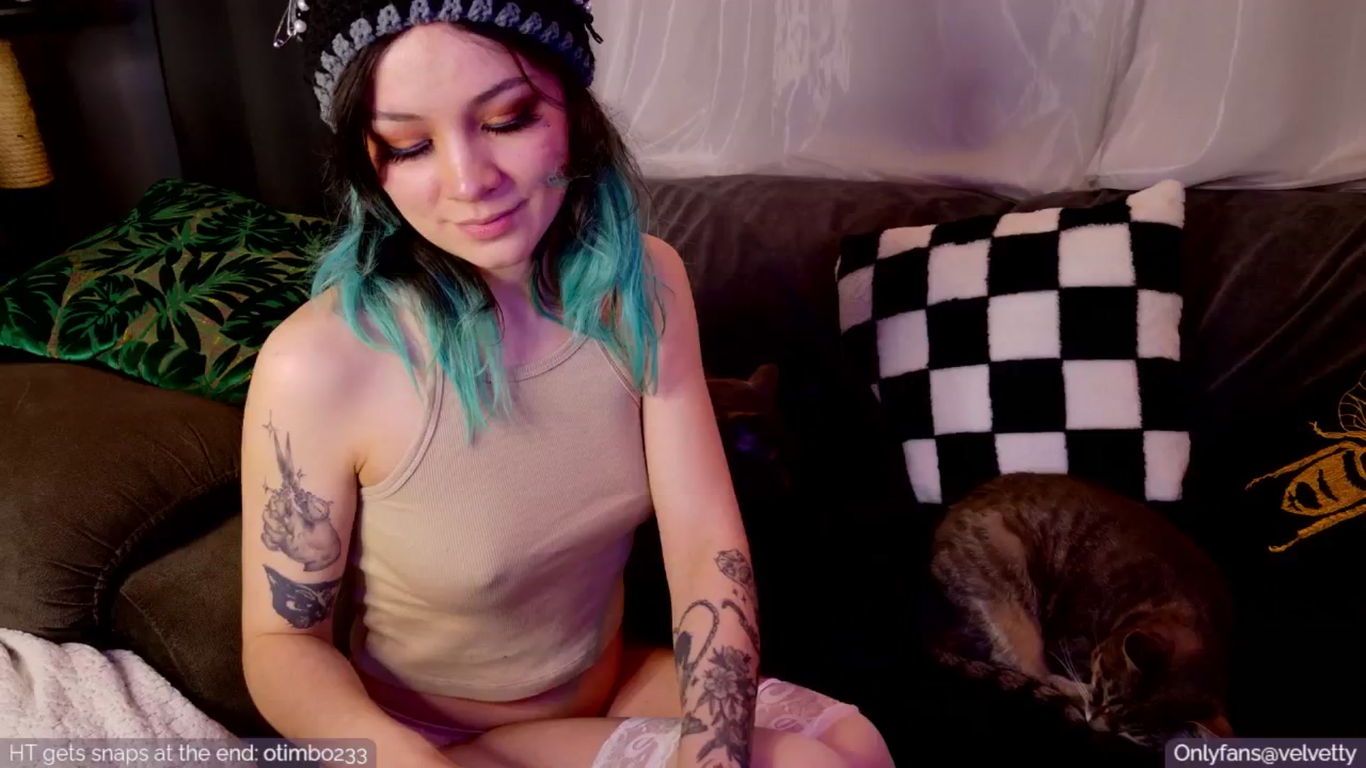 Gallery image thumbnail from Velvetty's myfreecams stream on, 01/22/2025, 06:07 image 5 of 20