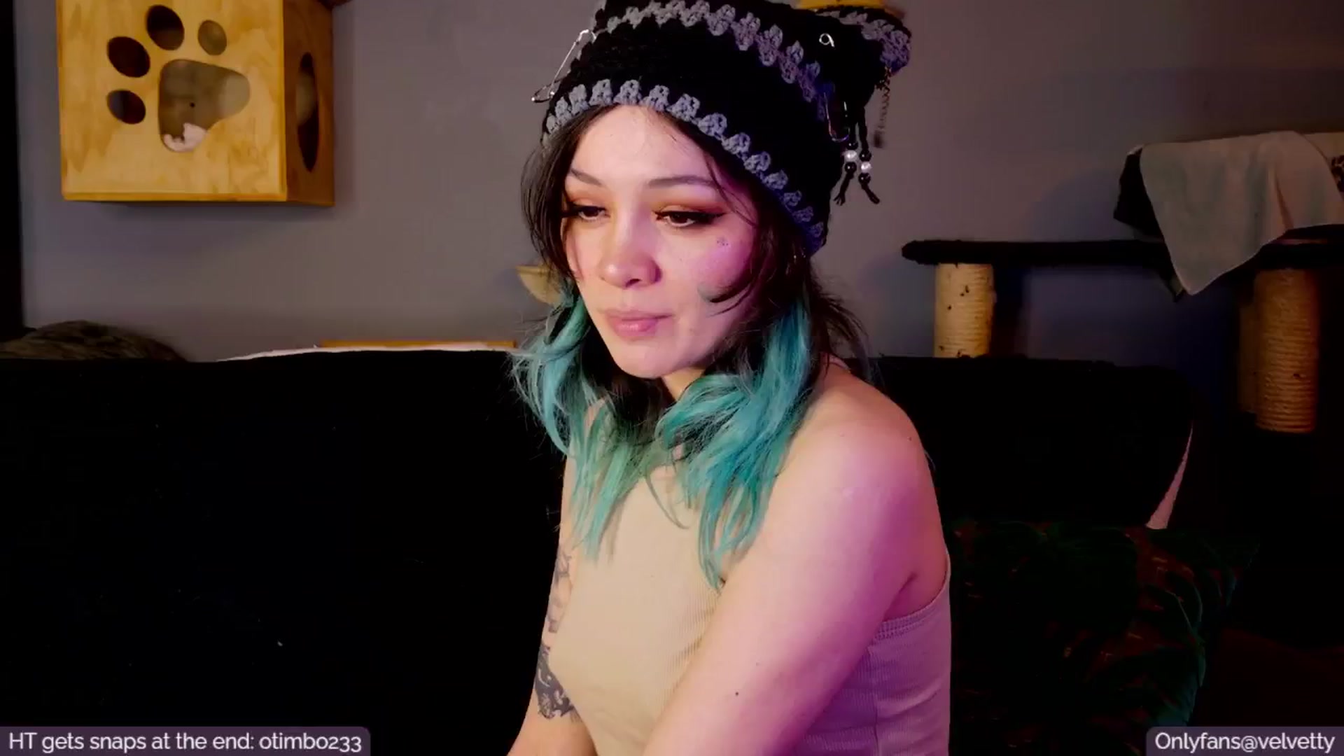 Gallery image thumbnail from Velvetty's myfreecams stream on, 01/22/2025, 06:56 image 10 of 20