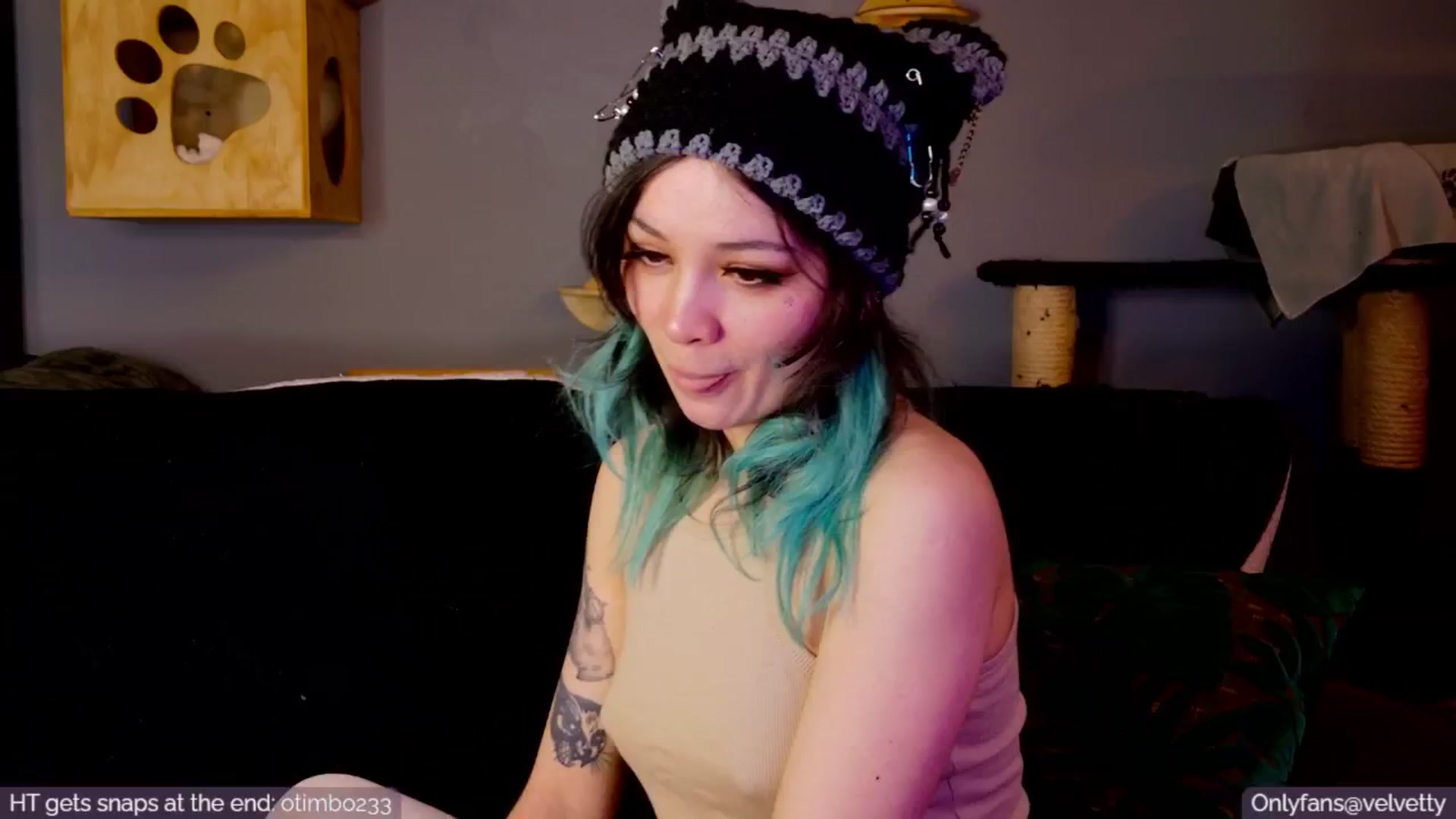 Gallery image thumbnail from Velvetty's myfreecams stream on, 01/22/2025, 06:56 image 9 of 20