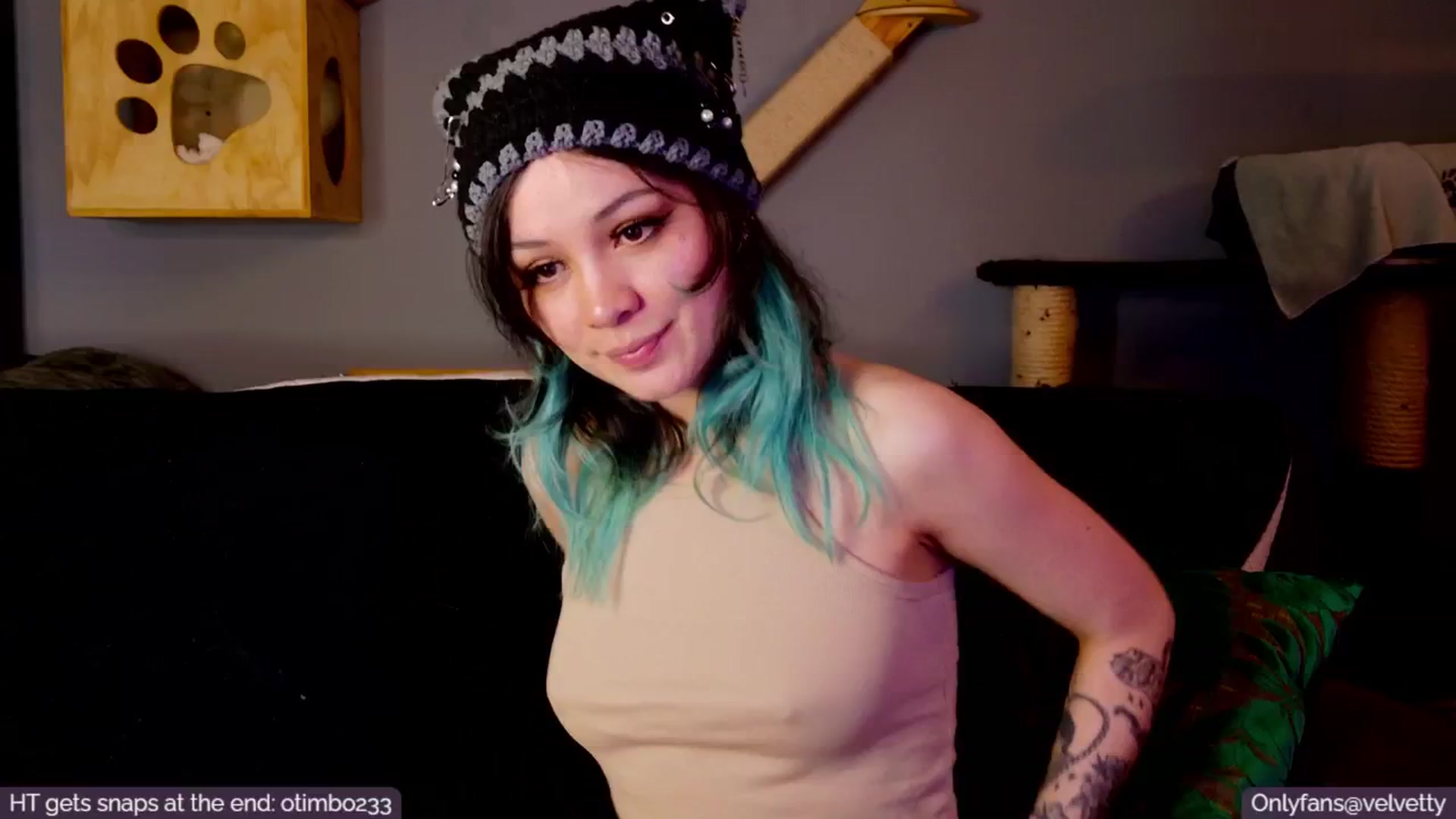 Gallery image thumbnail from Velvetty's myfreecams stream on, 01/22/2025, 06:56 image 7 of 20