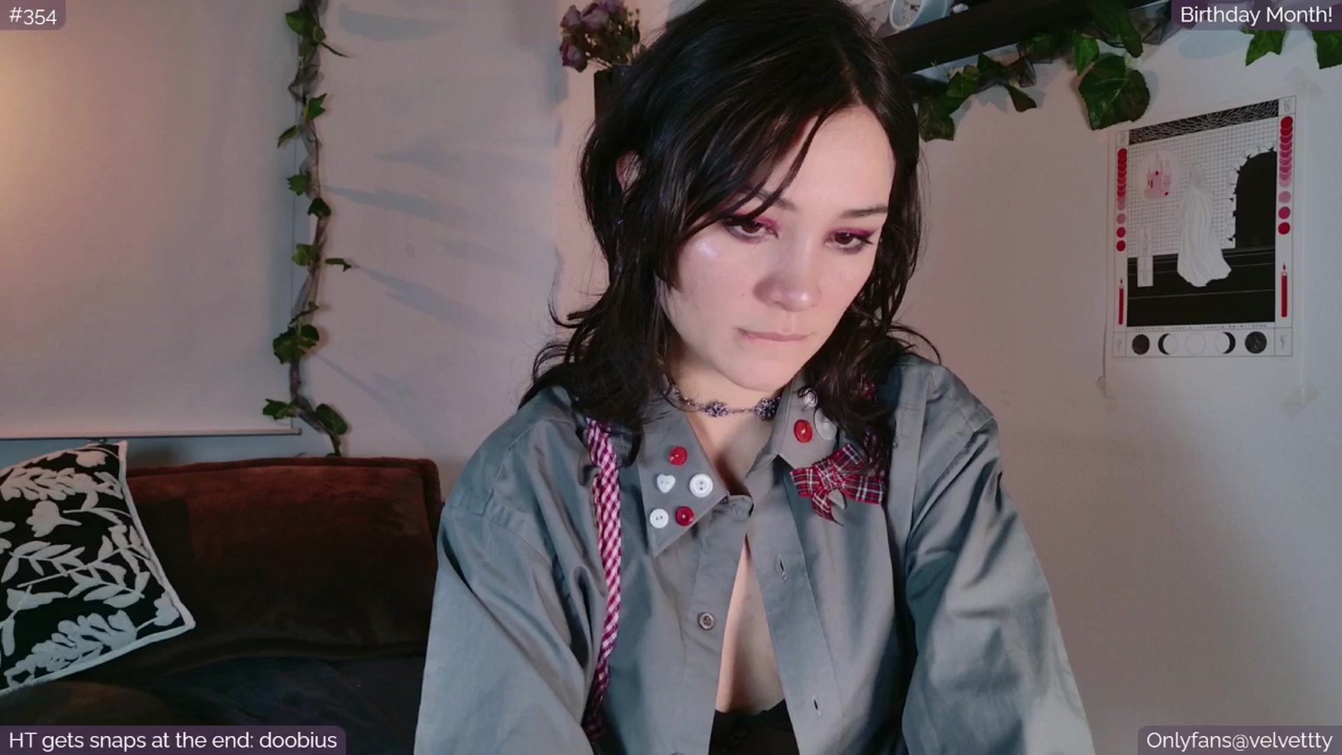 Gallery image thumbnail from Velvetty's myfreecams stream on, 08/18/2025, 06:49 image 3 of 20