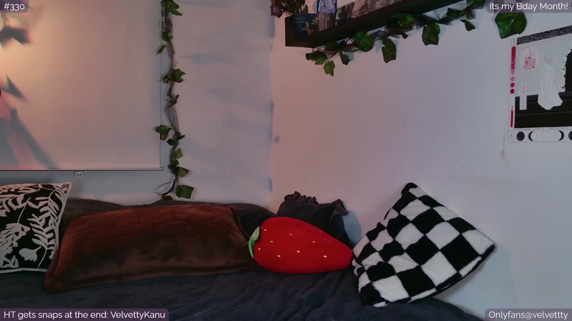 Gallery image thumbnail from Velvetty's myfreecams stream on, 08/21/2025, 04:50 image 13 of 20