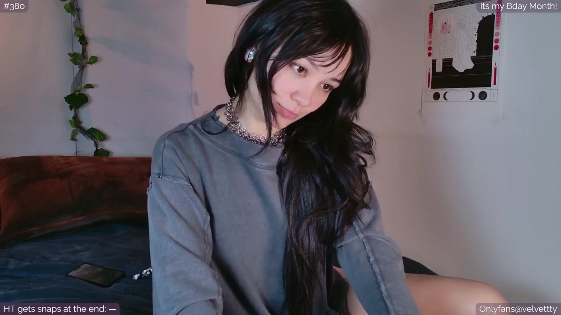 Gallery image thumbnail from Velvetty's myfreecams stream on, 08/25/2025, 04:45 image 11 of 20