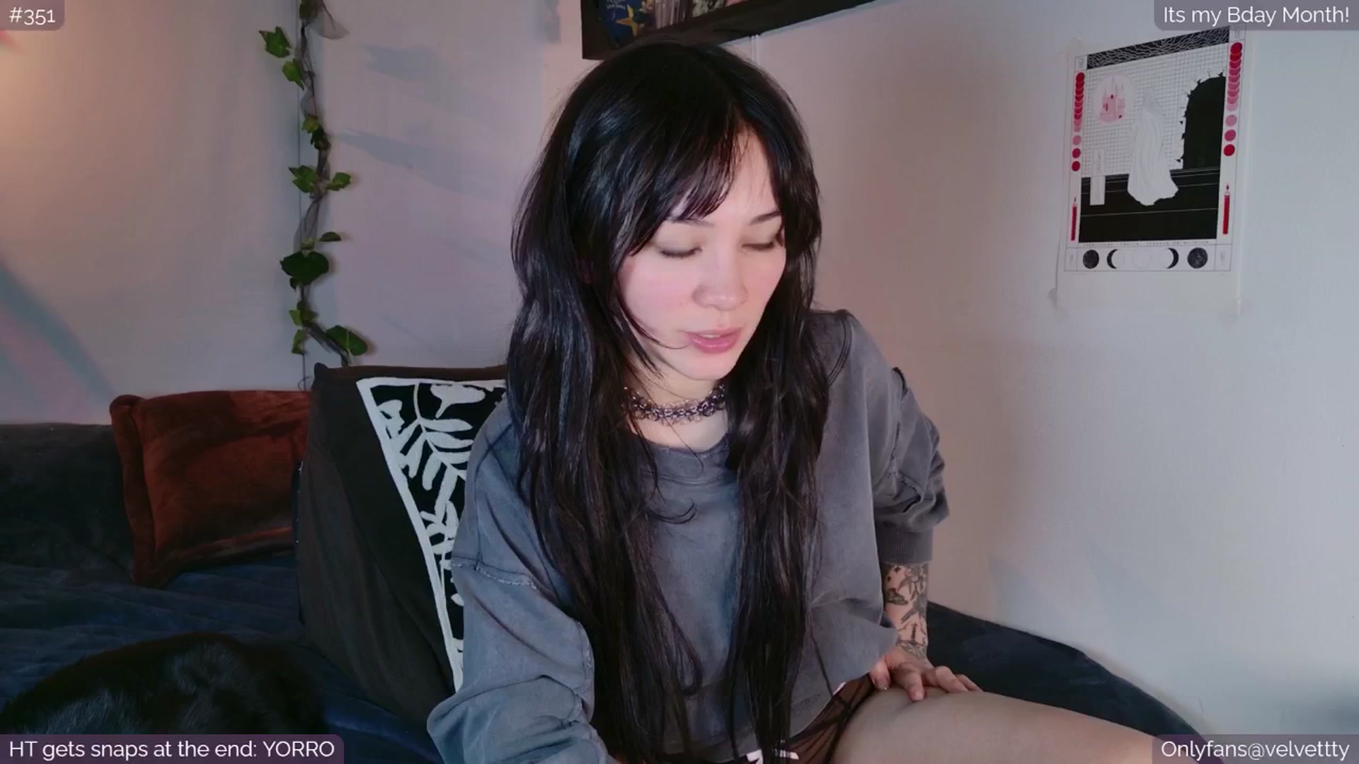 Gallery image thumbnail from Velvetty's myfreecams stream on, 08/25/2025, 06:24 image 10 of 20