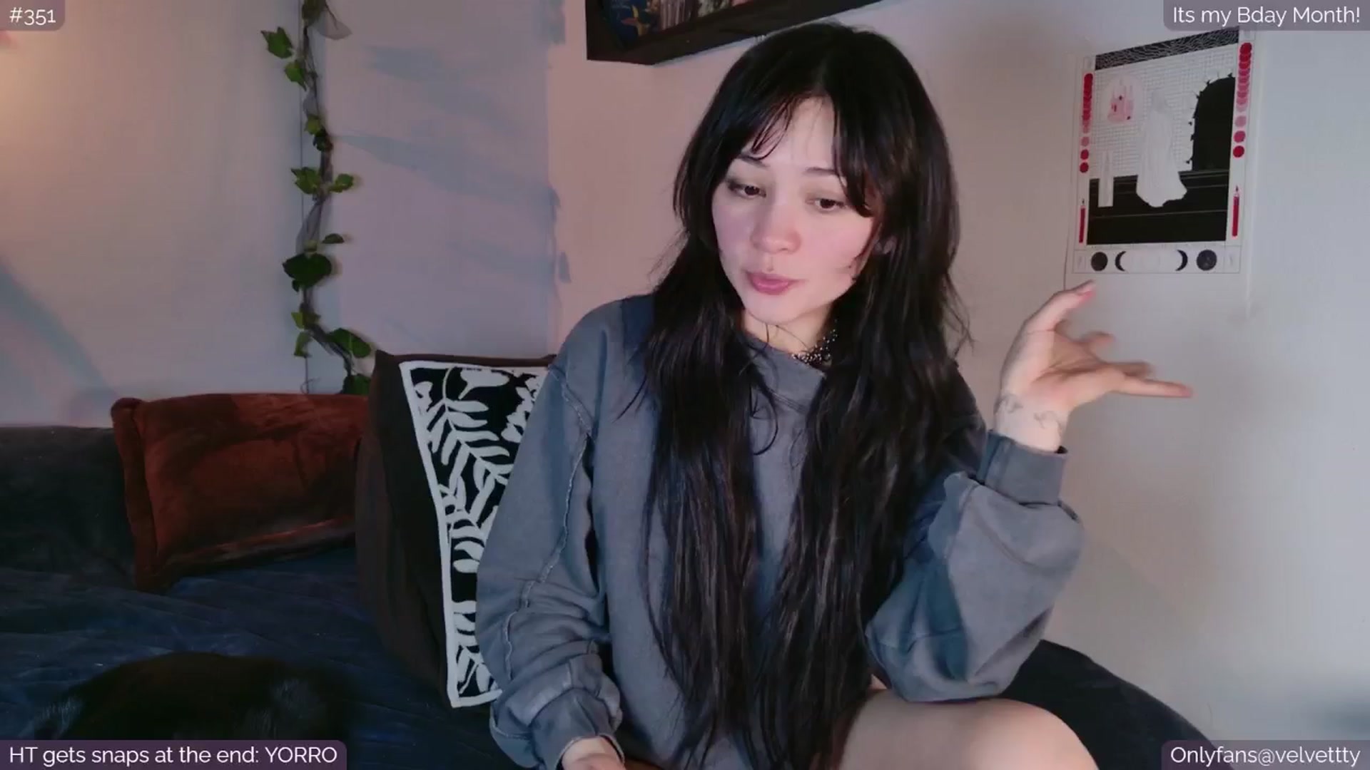 Gallery image thumbnail from Velvetty's myfreecams stream on, 08/25/2025, 06:24 image 15 of 20