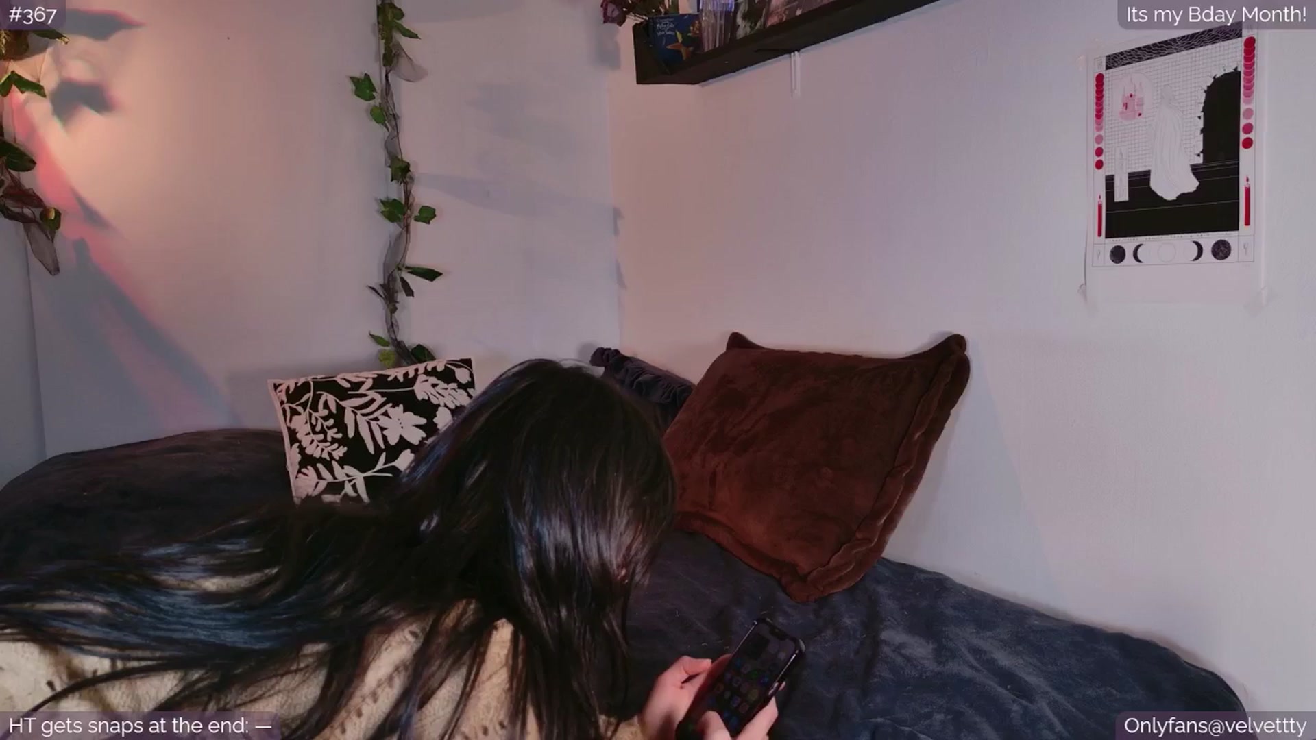 Gallery image thumbnail from Velvetty's myfreecams stream on, 08/26/2025, 04:34 image 1 of 20