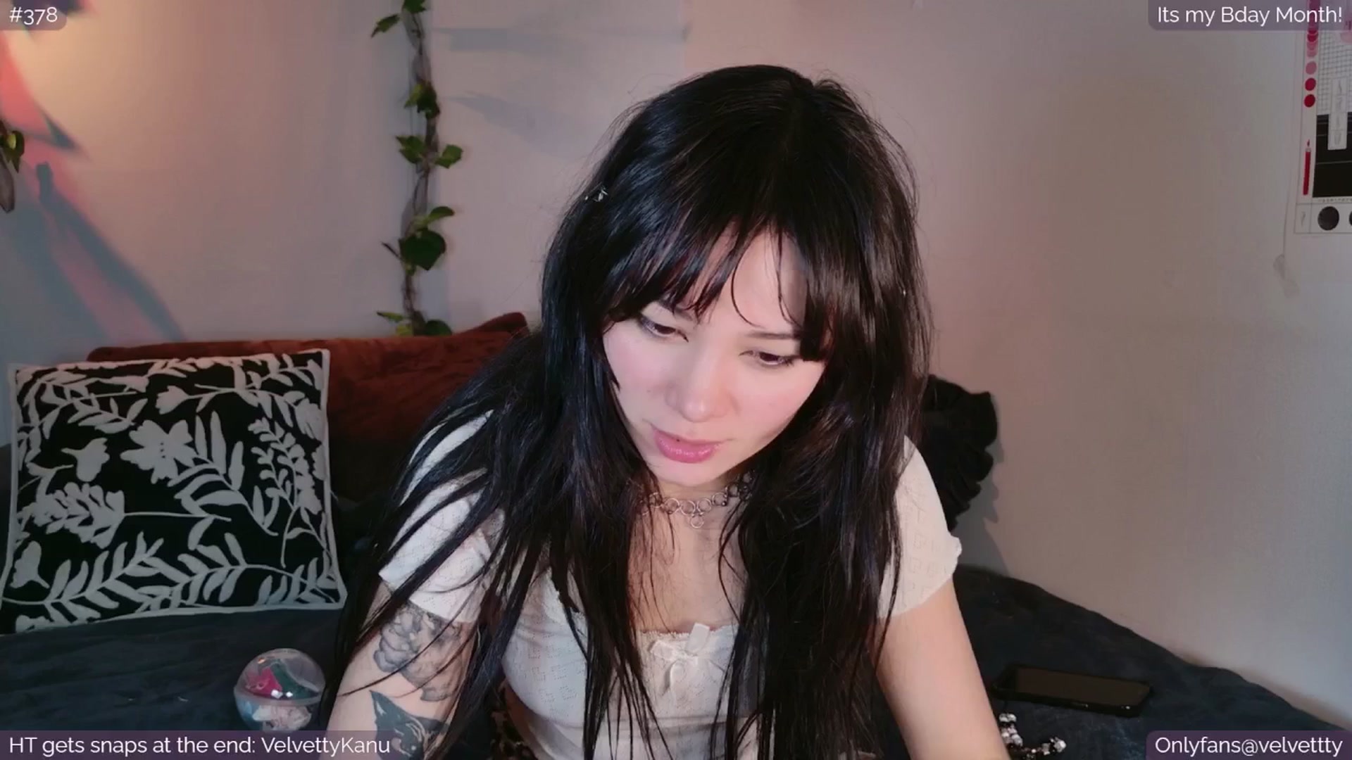 Gallery image thumbnail from Velvetty's myfreecams stream on, 08/27/2025, 06:06 image 1 of 20