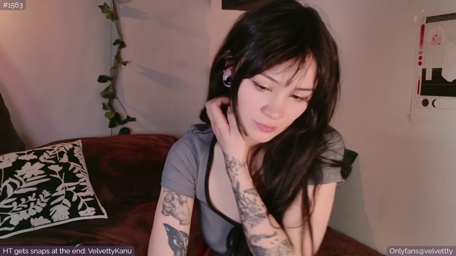 Gallery image thumbnail from Velvetty's myfreecams stream on, 09/05/2025, 05:41 image 6 of 20
