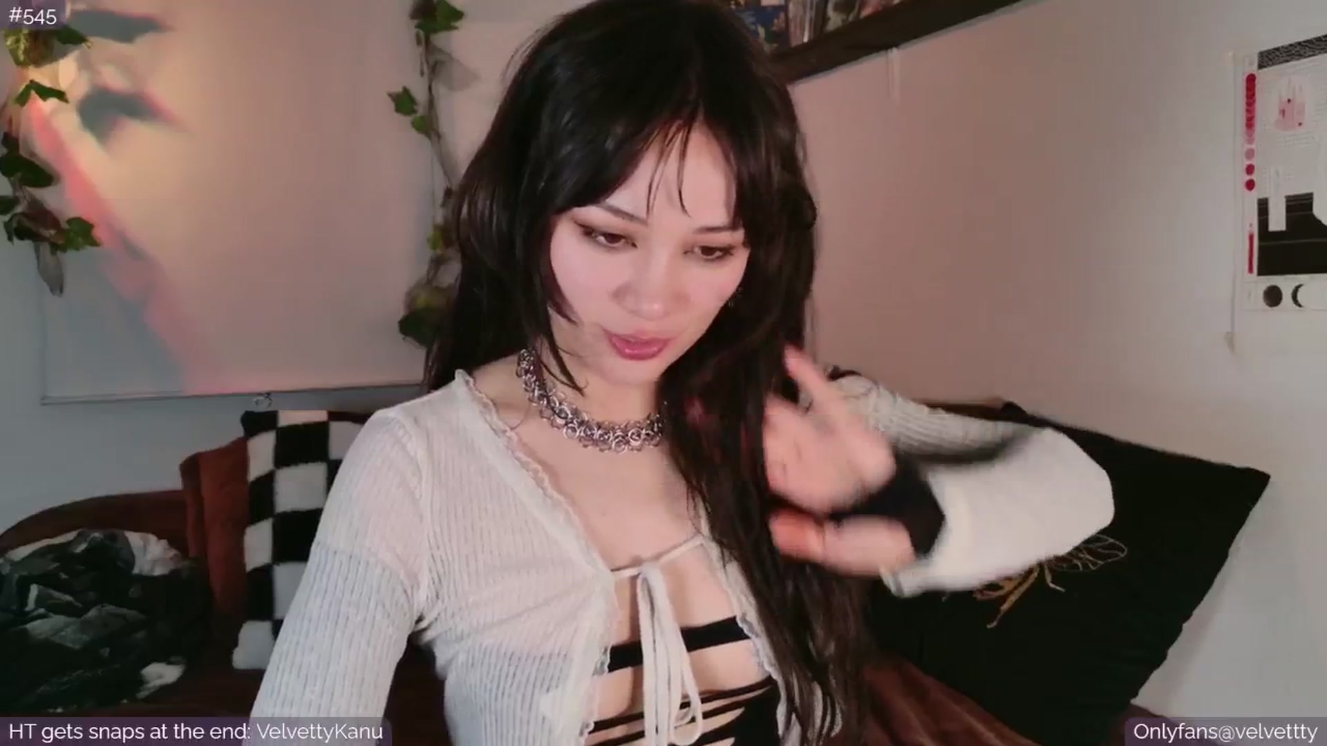 Gallery image thumbnail from Velvetty's myfreecams stream on, 09/11/2025, 04:43 image 6 of 20