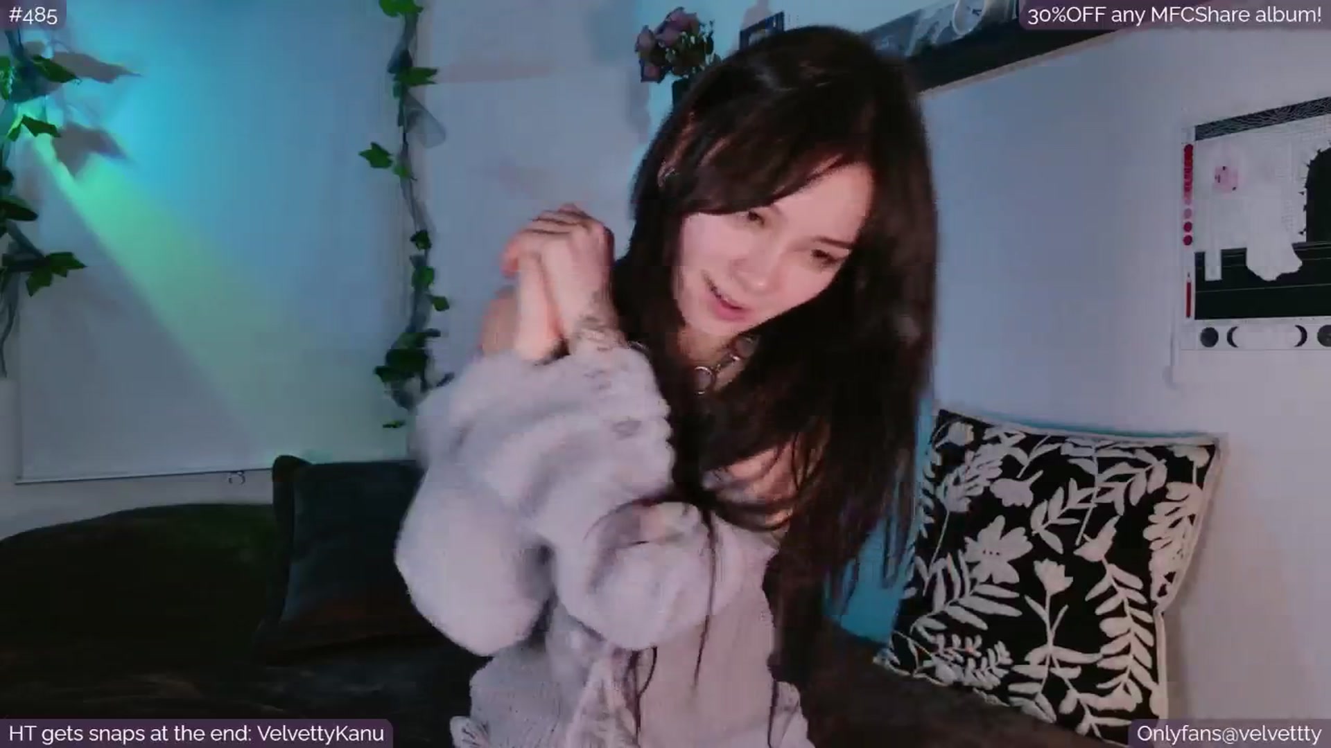 Gallery image thumbnail from Velvetty's myfreecams stream on, 09/26/2025, 04:33 image 11 of 20