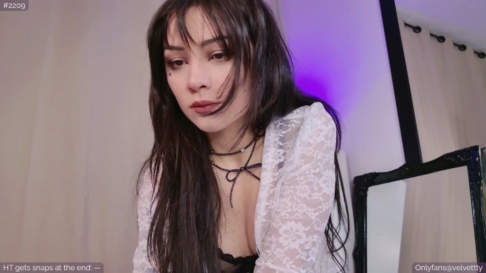 Gallery image thumbnail from Velvetty's myfreecams stream on, 11/20/2025, 03:43 image 12 of 20