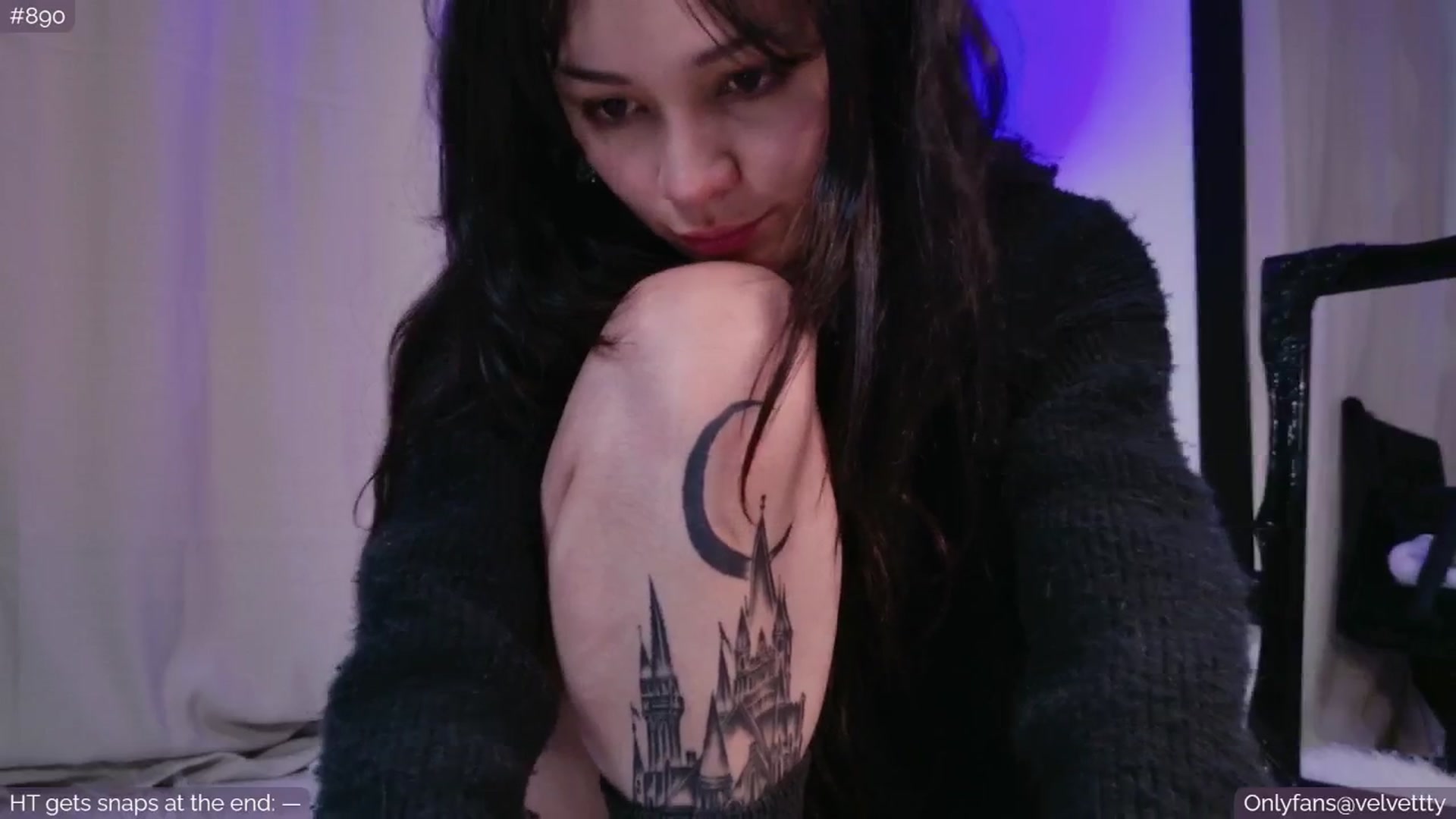 Gallery image thumbnail from Velvetty's myfreecams stream on, 11/22/2025, 04:54 image 4 of 20