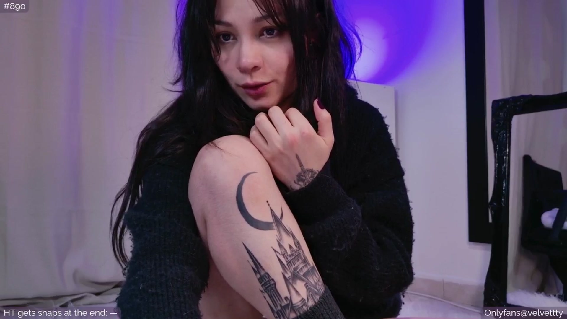 Gallery image thumbnail from Velvetty's myfreecams stream on, 11/22/2025, 04:54 image 3 of 20