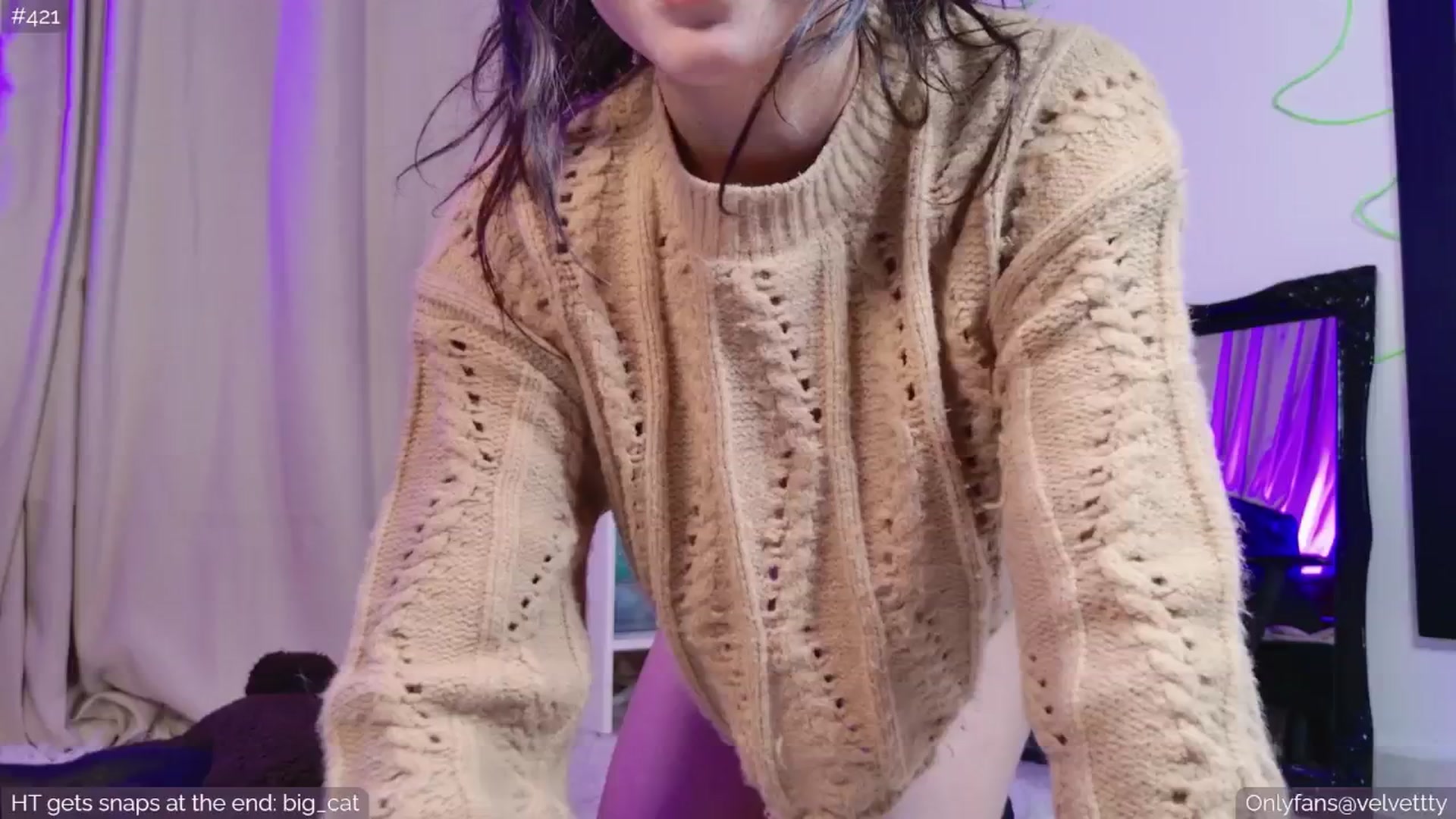 Gallery image thumbnail from Velvetty's myfreecams stream on, 12/23/2025, 06:12 image 13 of 20