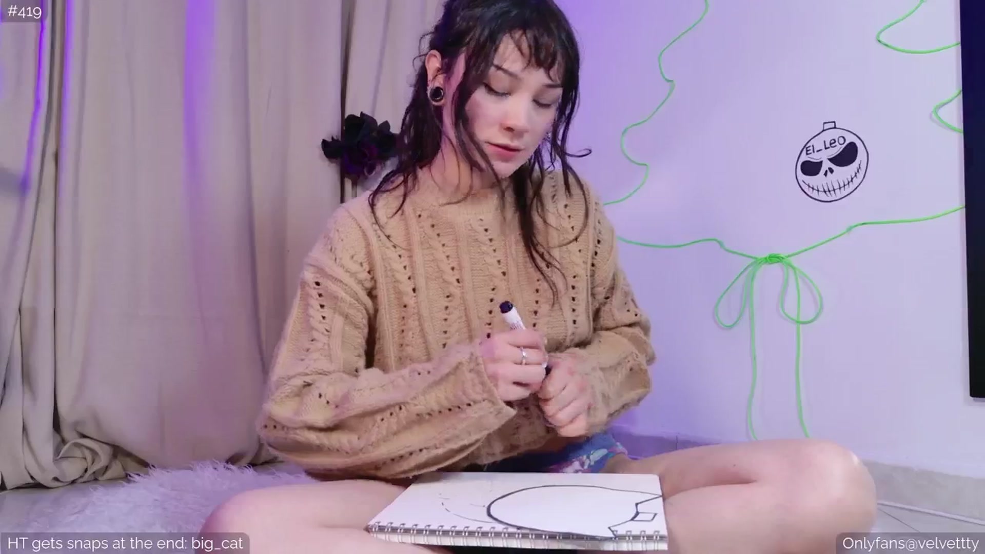 Gallery image thumbnail from Velvetty's myfreecams stream on, 12/23/2025, 07:23 image 3 of 20