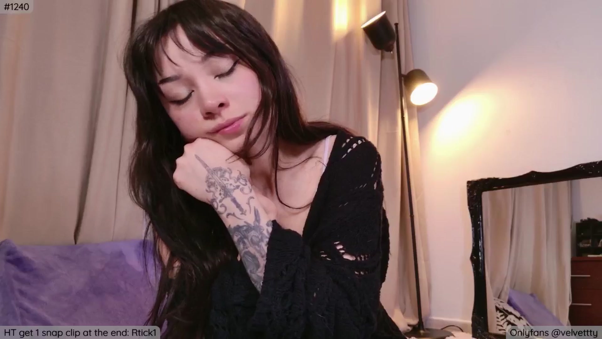 Gallery image thumbnail from Velvetty's myfreecams stream on, 02/04/2026, 07:17 image 10 of 20