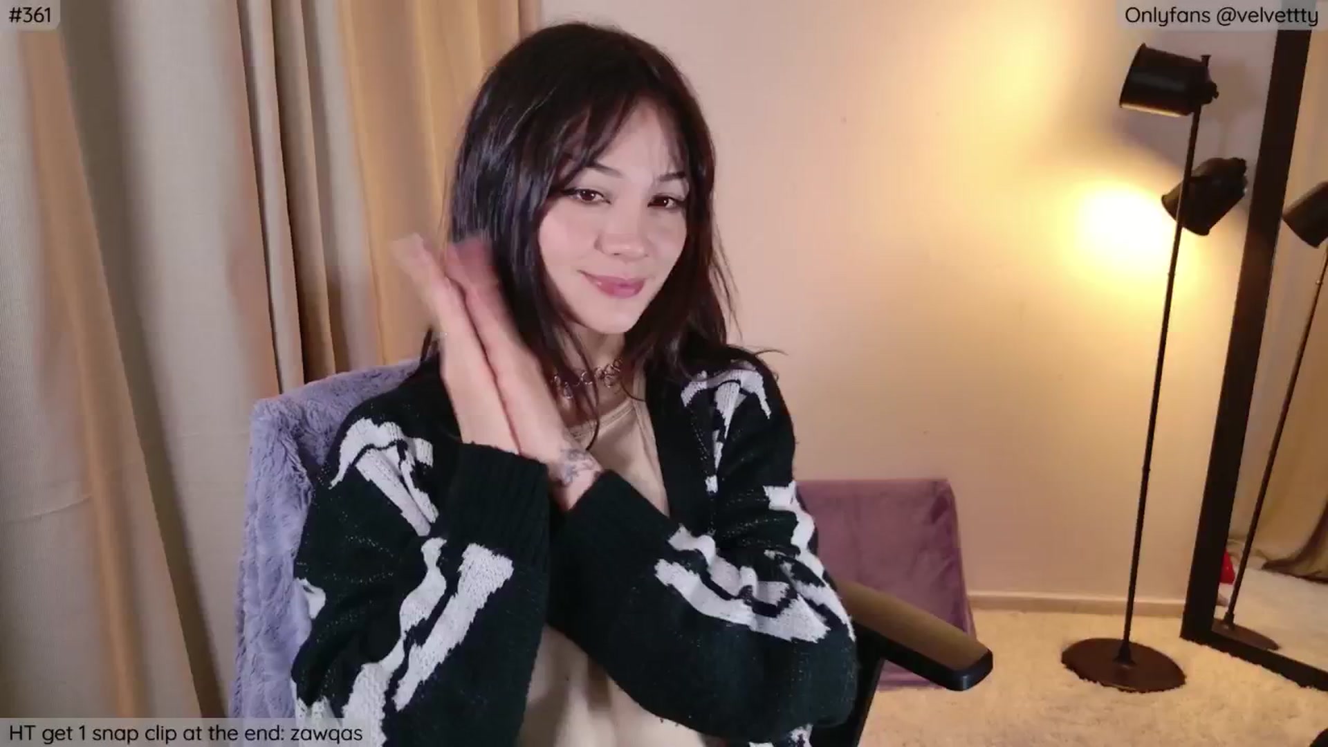 Gallery image thumbnail from Velvetty's myfreecams stream on, 03/17/2026, 04:56 image 4 of 20