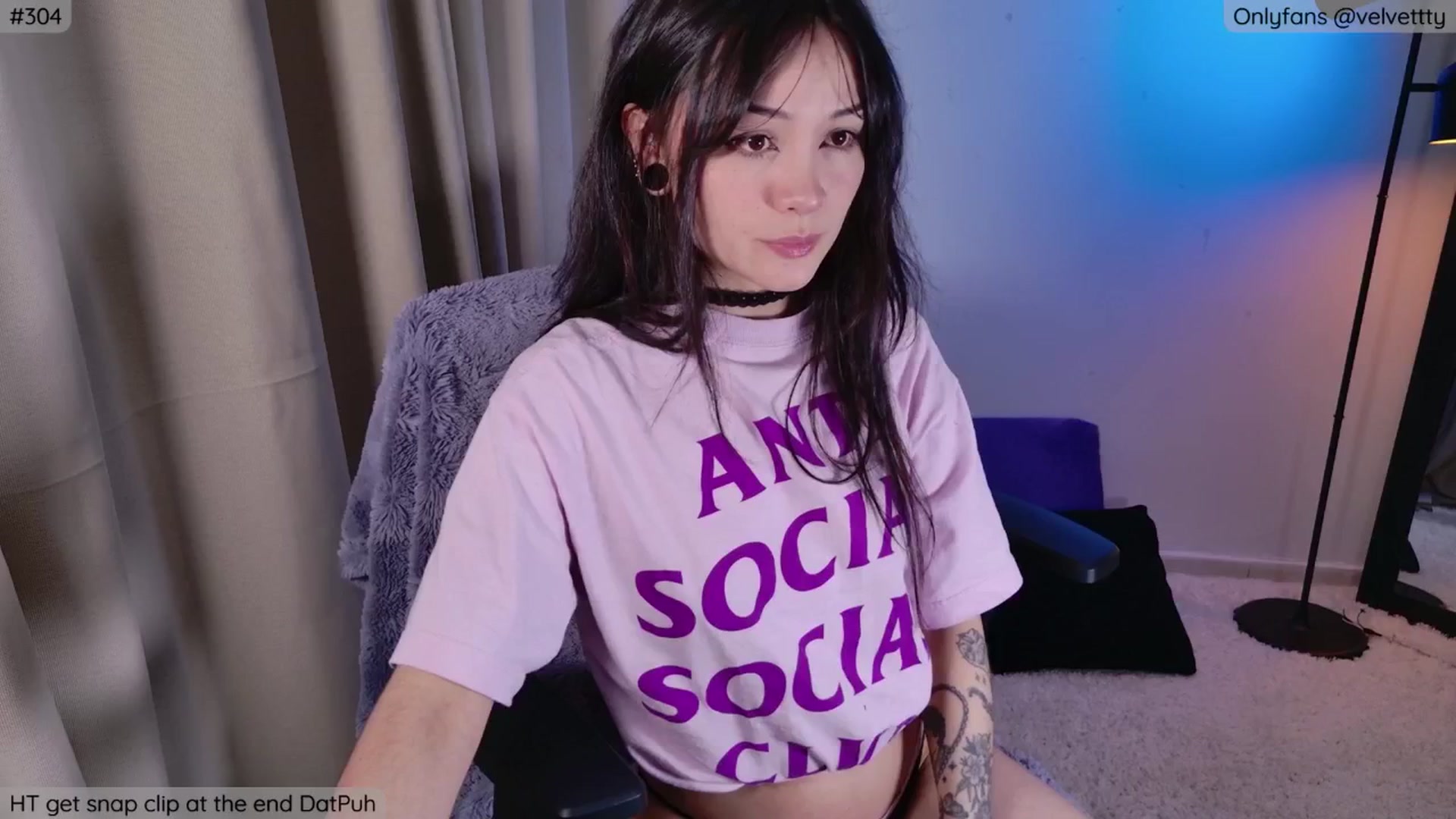 Gallery image thumbnail from Velvetty's myfreecams stream on, 04/14/2026, 06:19 image 5 of 20