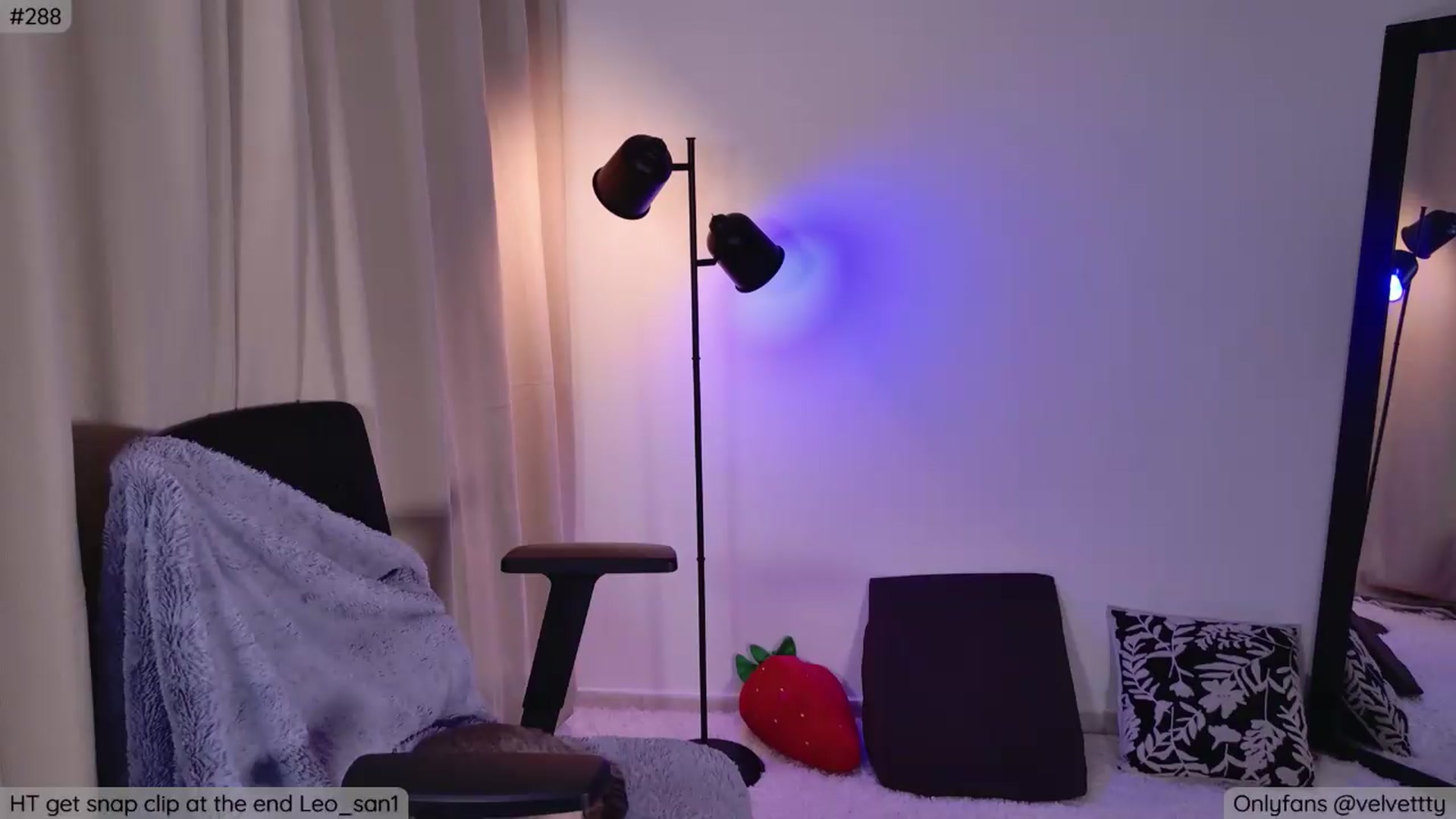 Gallery image thumbnail from Velvetty's myfreecams stream on, 06/11/2026, 07:14 image 18 of 20