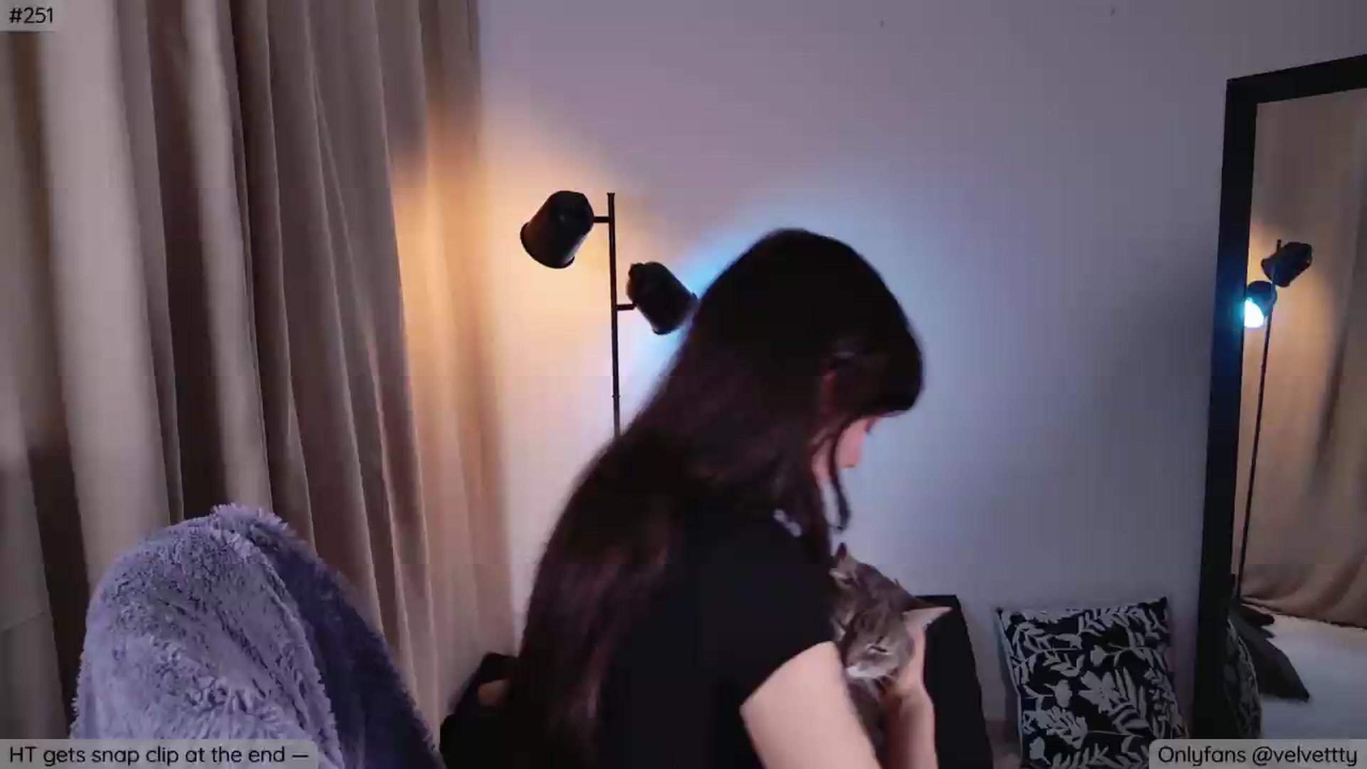 Gallery image thumbnail from Velvetty's myfreecams stream on, 06/19/2026, 03:45 image 5 of 20