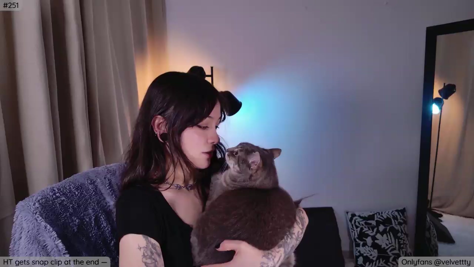 Gallery image thumbnail from Velvetty's myfreecams stream on, 06/19/2026, 03:45 image 1 of 20