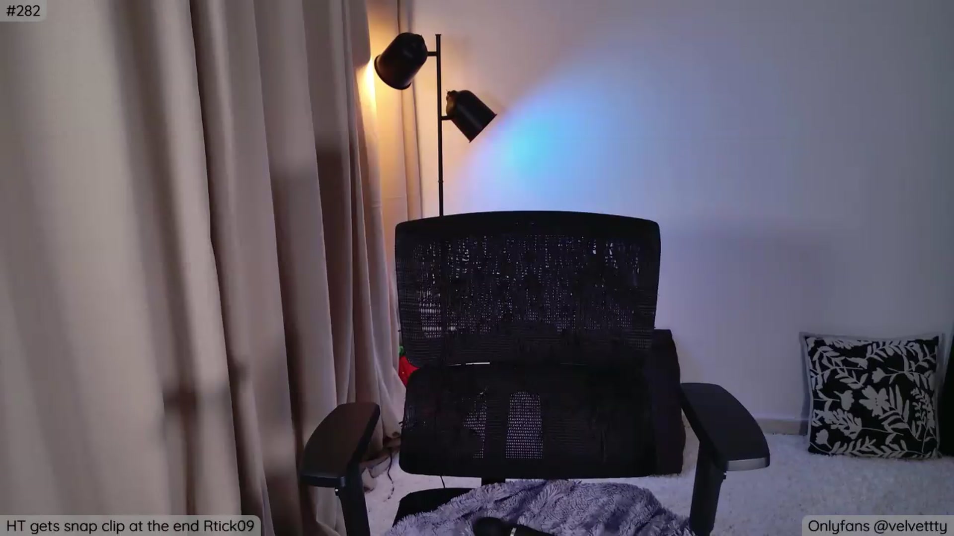 Gallery image thumbnail from Velvetty's myfreecams stream on, 07/17/2026, 06:32 image 20 of 20