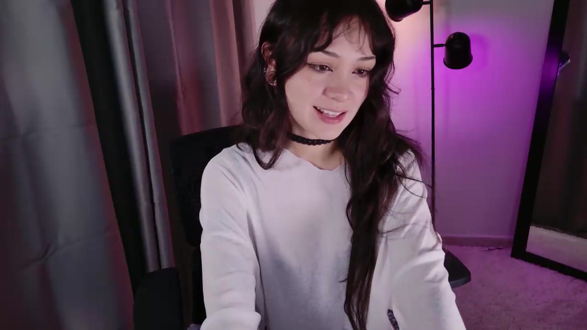 Gallery image thumbnail from Velvetty's myfreecams stream on, 08/25/2026, 02:49 image 10 of 20