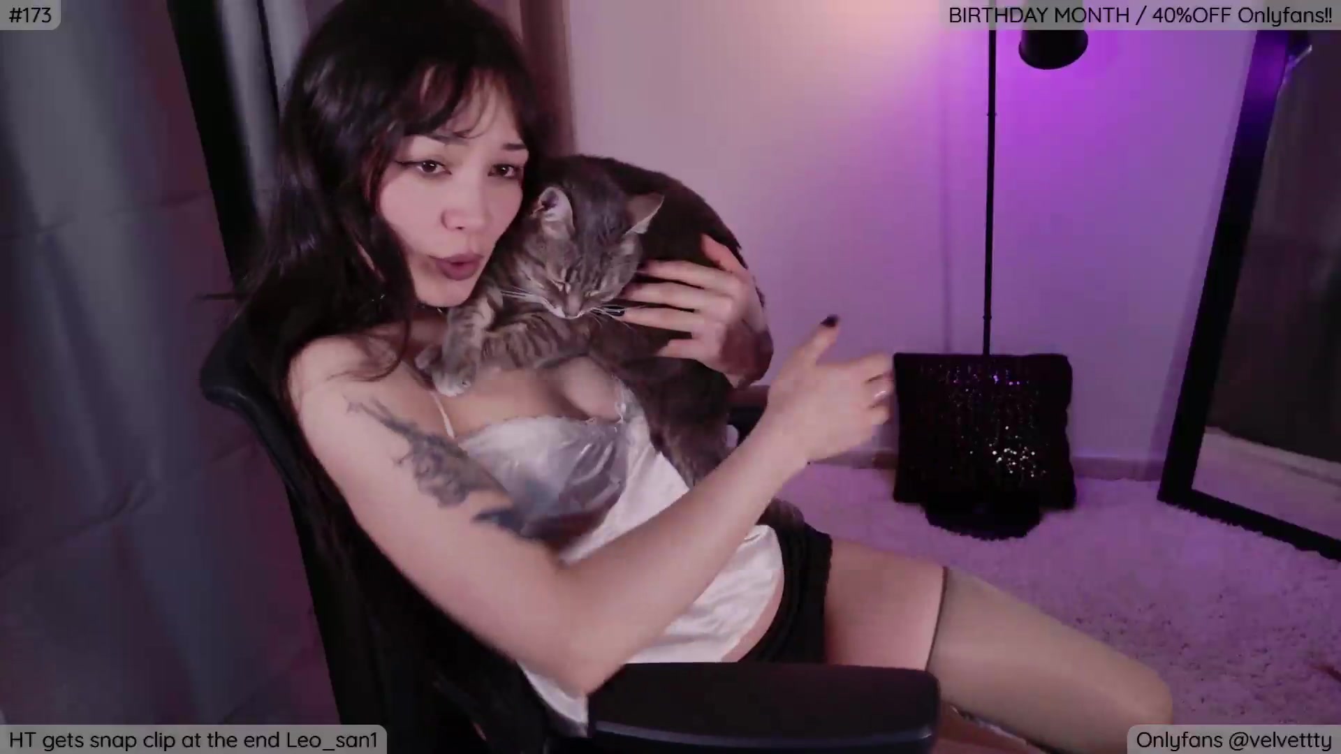 Gallery image thumbnail from Velvetty's myfreecams stream on, 08/29/2026, 05:25 image 12 of 20