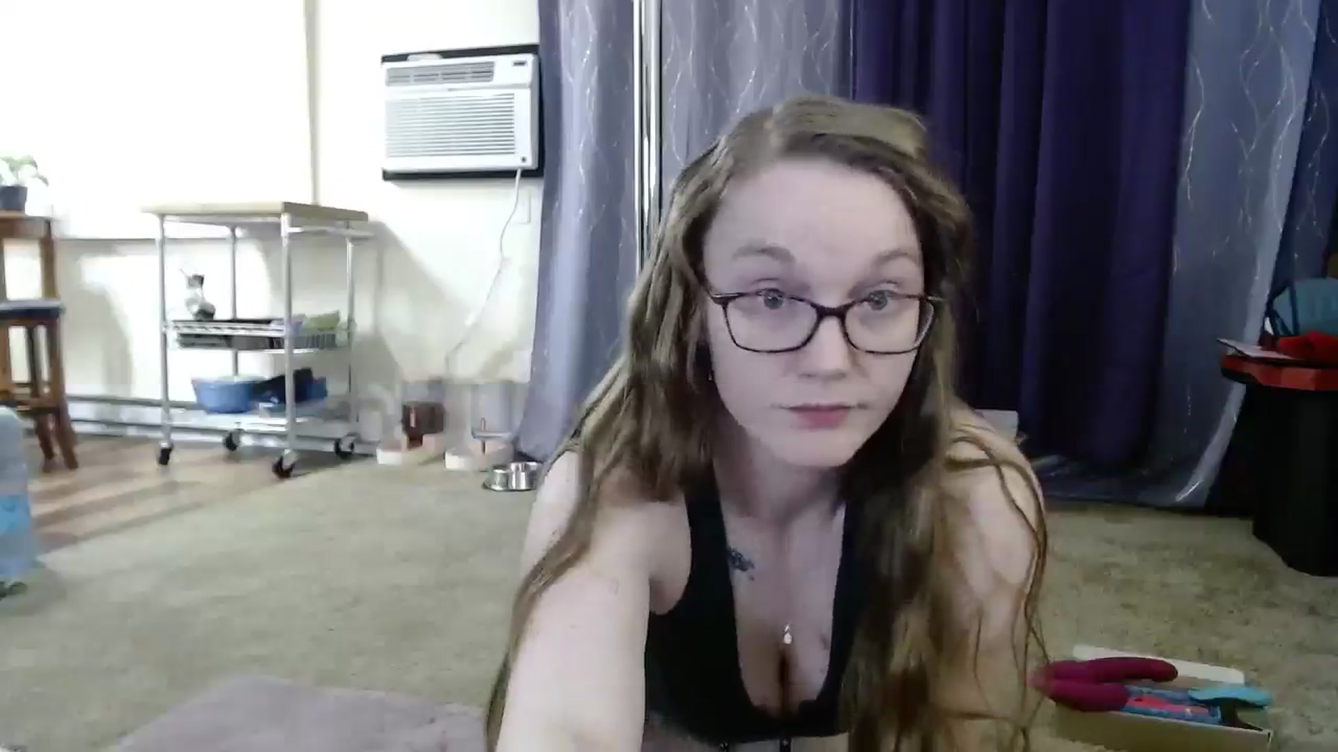 Gallery image thumbnail from Velvetvixxsin's myfreecams stream on, 03/18/2026, 13:04 image 2 of 20