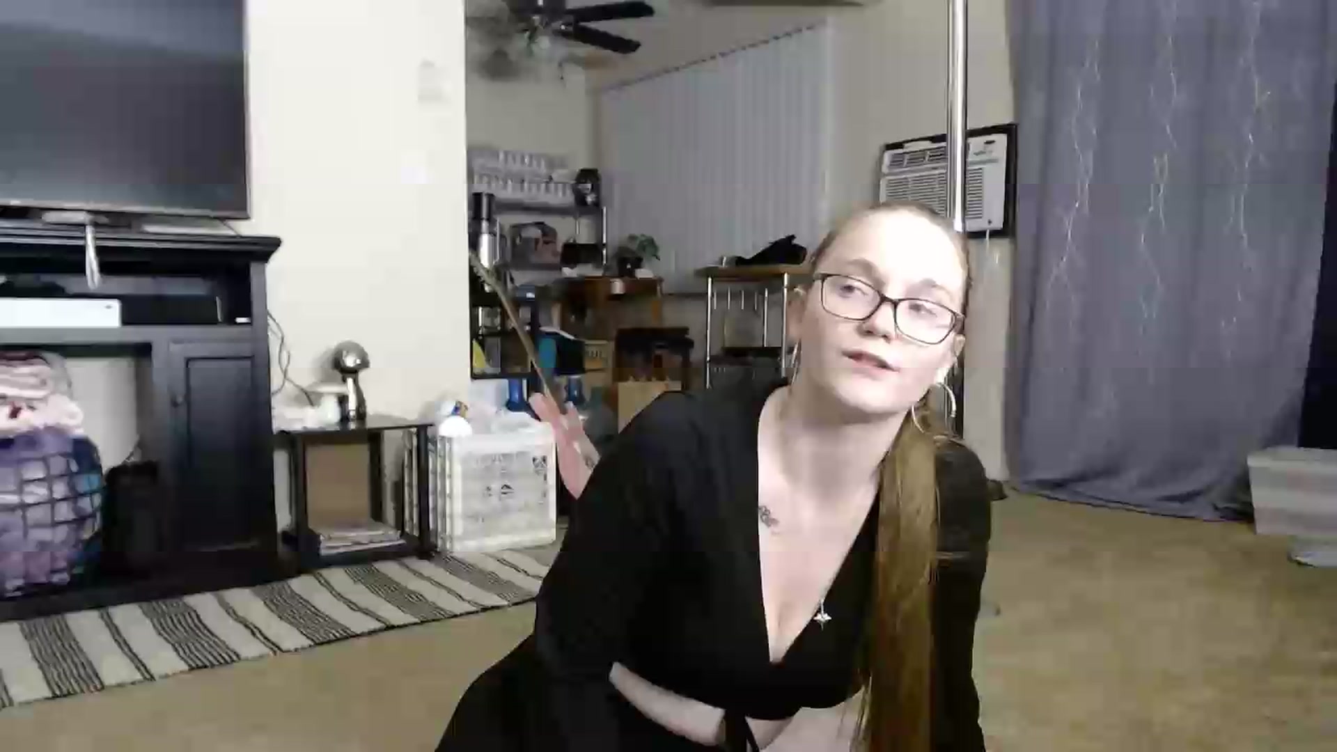 Gallery image thumbnail from Velvetvixxsin's myfreecams stream on, 05/18/2026, 09:37 image 1 of 20