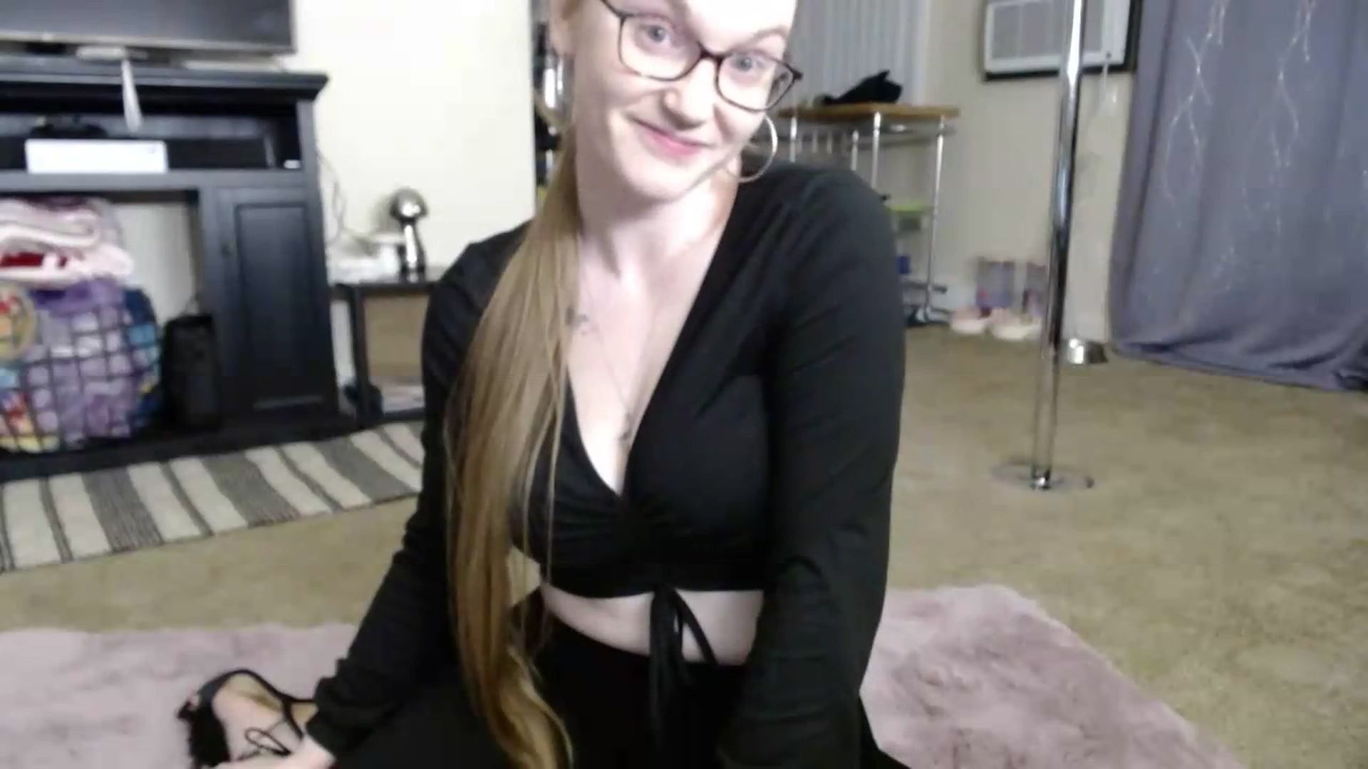 Gallery image thumbnail from Velvetvixxsin's myfreecams stream on, 05/18/2026, 09:37 image 20 of 20