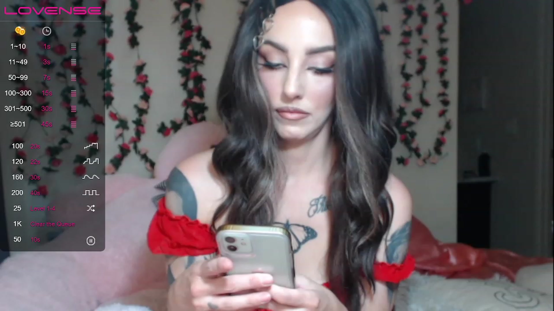 Gallery image thumbnail from Venice_V's myfreecams stream on, 11/20/2022, 22:04 image 4 of 20