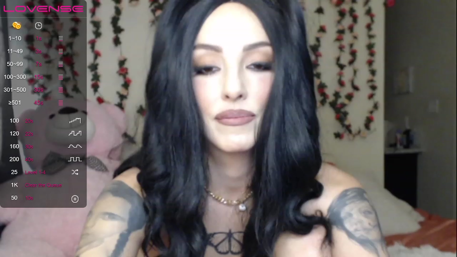 Gallery image thumbnail from Venice_V's myfreecams stream on, 11/21/2022, 23:44 image 1 of 20